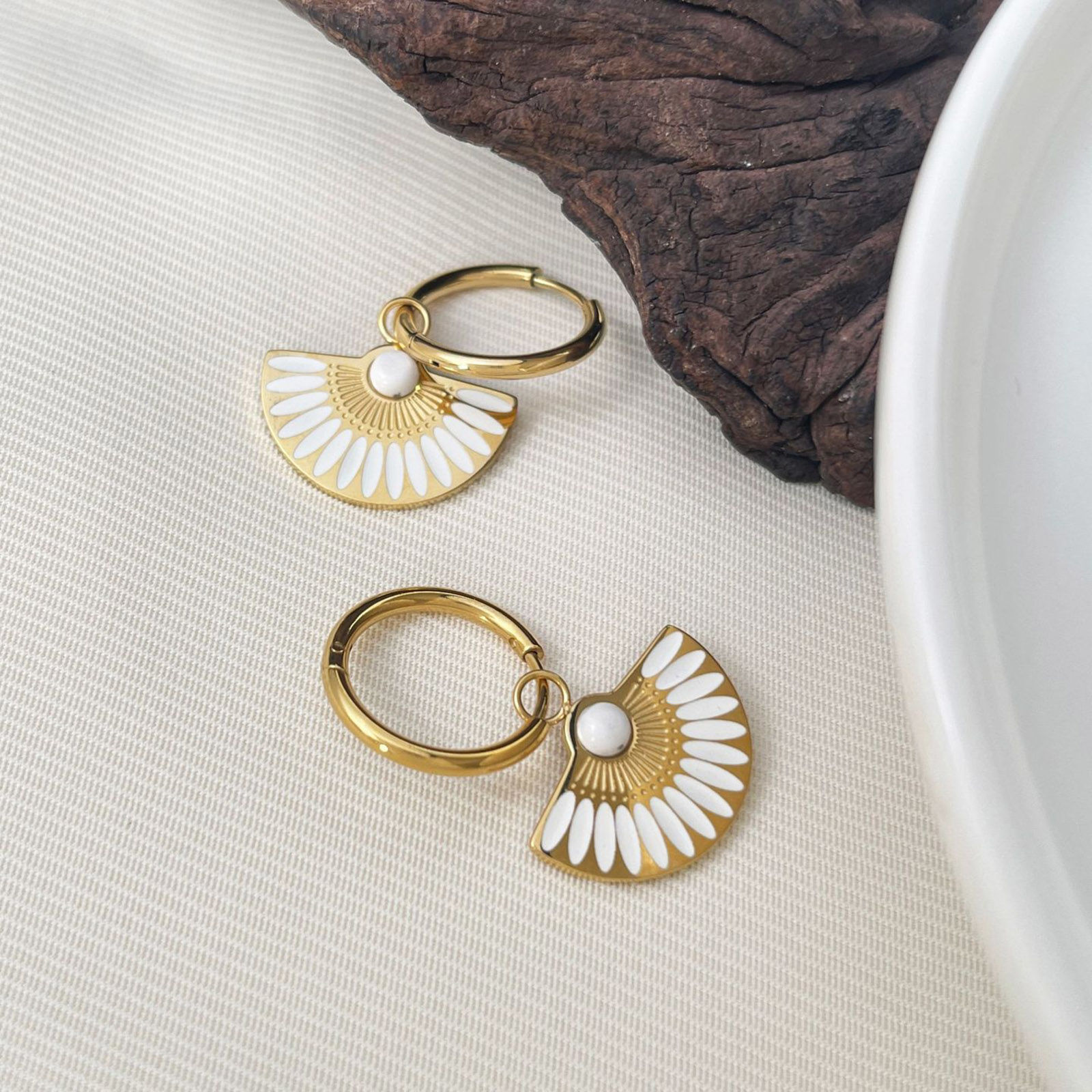 Immagine di Ipoallergenico Retrò Etnico 18K Vero Oro Placcato Multicolore 304 Acciaio Inossidabile A Forma di Ventagli Smalto Orecchino Per Donne Festa 1 Paio