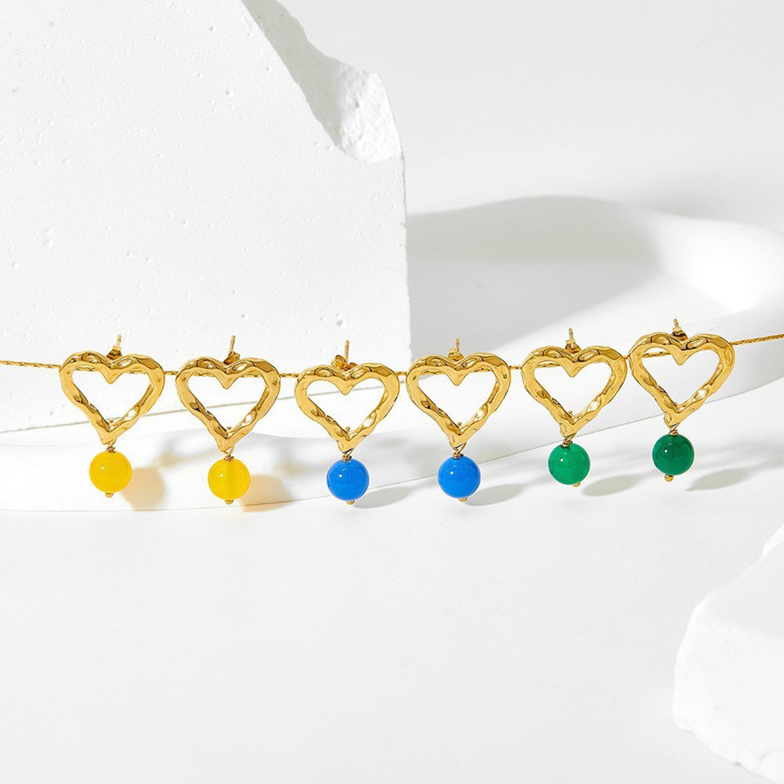 Immagine di Ipoallergenico Semplice & Casual Elegante 18K Vero Oro Placcato Multicolore 304 Acciaio Inossidabile & Pietra Cuore Orecchino Per Donne 1 Paio