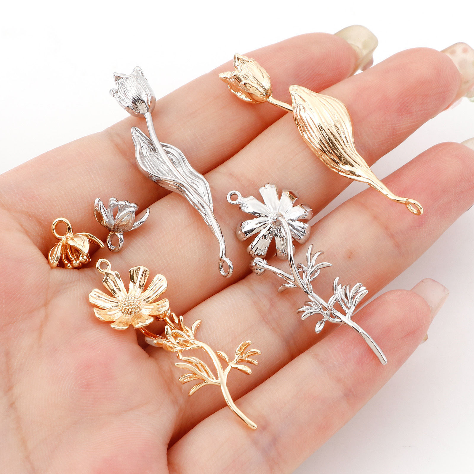 Bild von Messing Anhänger Echtgold plattiert Blume Blätter 3D 2 Stück