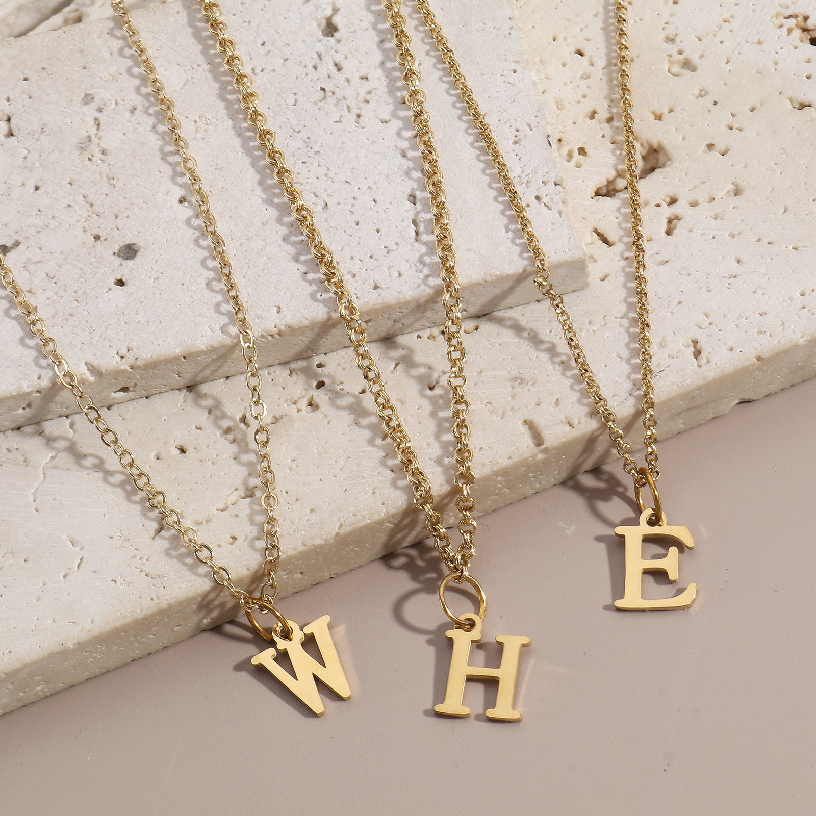 Immagine di 304 Acciaio Inossidabile Charms Lettera Oro Placcato Messaggio " A-Z " 3 Pz