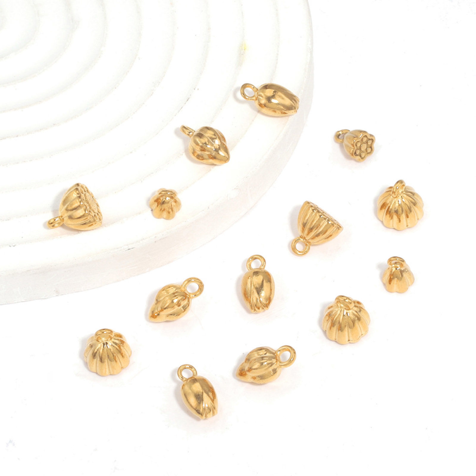 304ステンレス鋼 チャーム 蓮の実ヘッド 蓮花 2 個 の画像