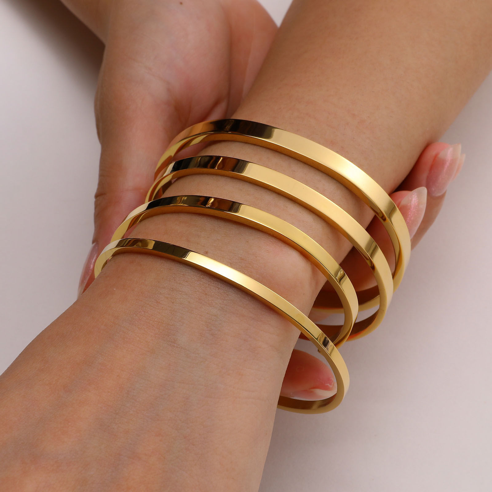 Imagen de Enchapado al Vacío Ecológico Elegante Sencillo Chapado en Oro de 18K 304 Acero Inoxidable Brazalete Unisexo Fiesta 1 Unidad