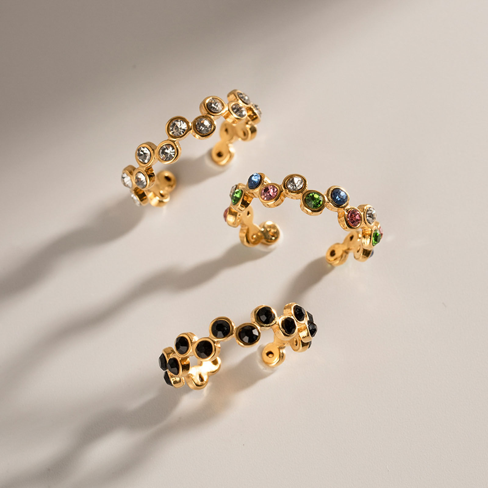 Bild von Umweltfreundliche Vakuumbeschichtung Stilvoll Ins Stil 18K Echtgold plattiert 304 Edelstahl & Zirkon Offen S-Form Ring Für Frauen 1 Stück