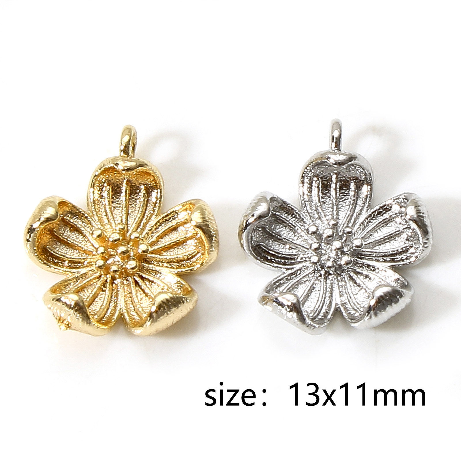 真鍮 チャーム フラワー ゴールドフィルド 桃の花 3D 13mmx 11mm、 5 個 の画像