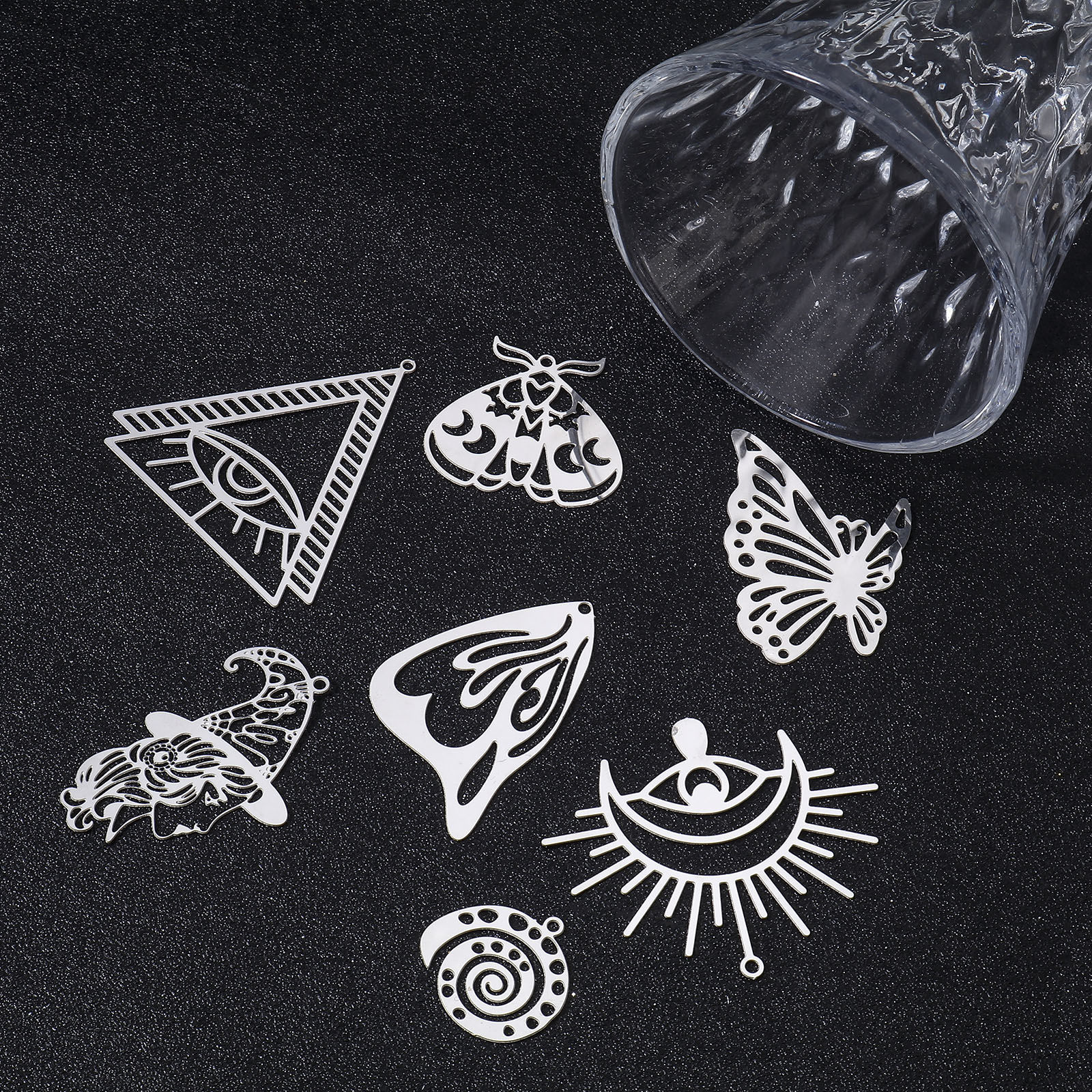 Picture of 304 Stainless Steel Filigree Stamping Pendants Silver Tone Hollow