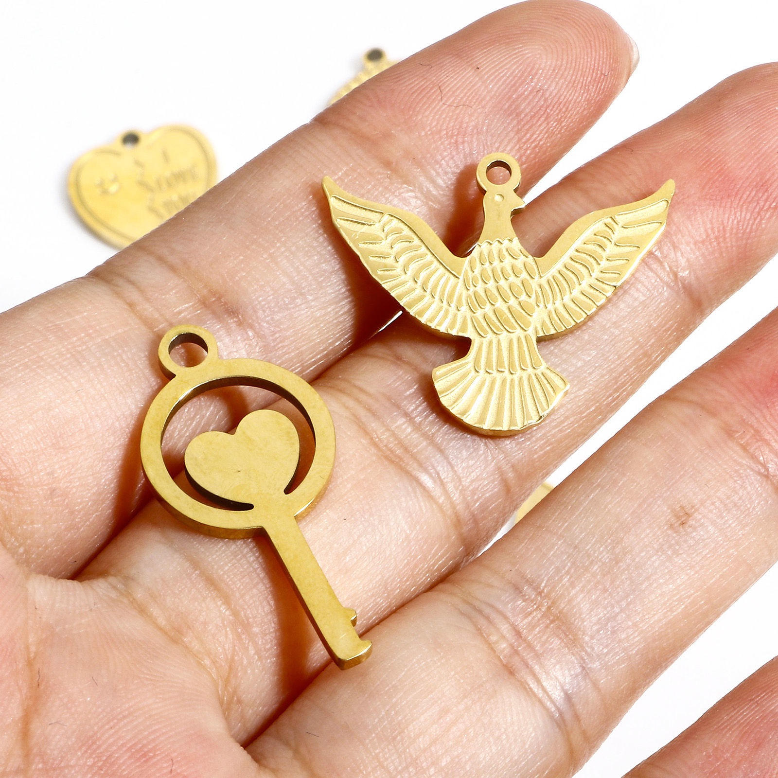 Bild von 1 Stück 316L Edelstahl Geometrisch Charms Herz 18K Echtgold plattiert Rund