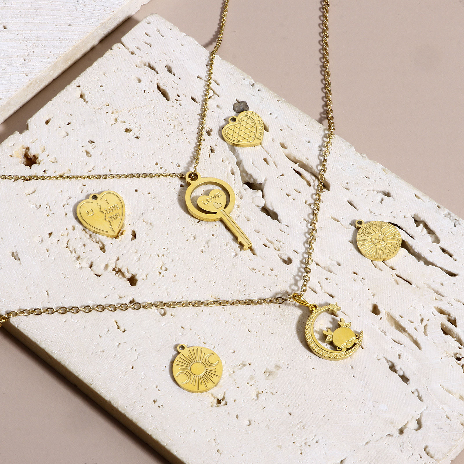 Bild von 1 Stück 316L Edelstahl Geometrisch Charms Herz 18K Echtgold plattiert Rund