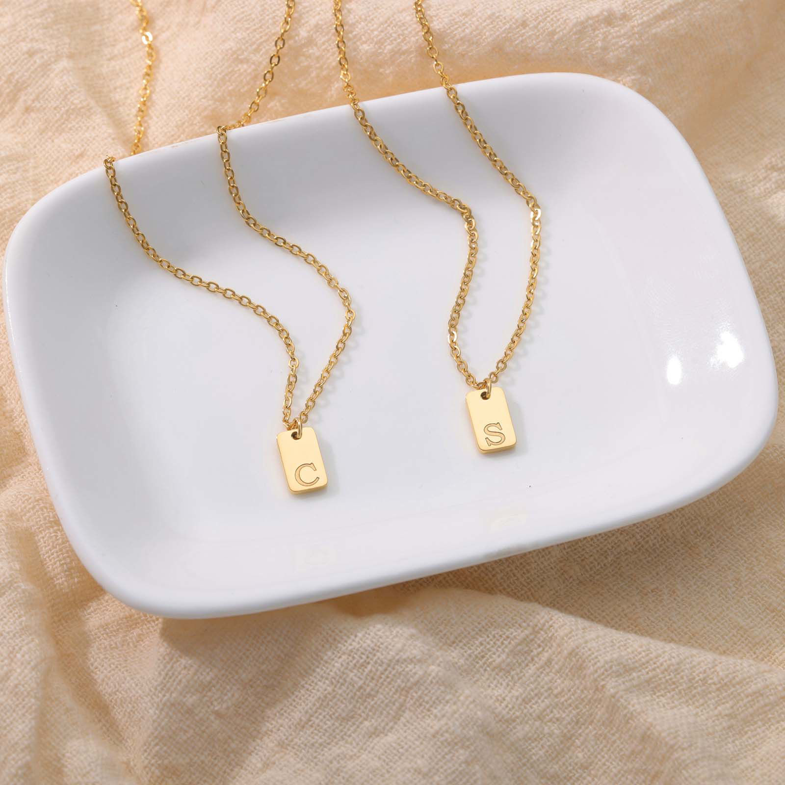 Picture of Eco-friendly Simple & Casual Stylish 18K Gold Plated 304 Stainless Steel Link Cable Chain Rectangle Initial Alphabet/ Capital Letter Message " A-Z " Pendant Necklace For Women Mother's Day
