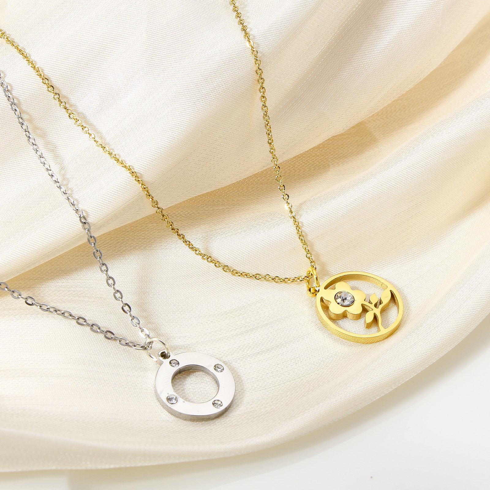 Picture of 304 Stainless Steel Stylish Charms Gold Plated Round Flower Hollow Clear Rhinestone