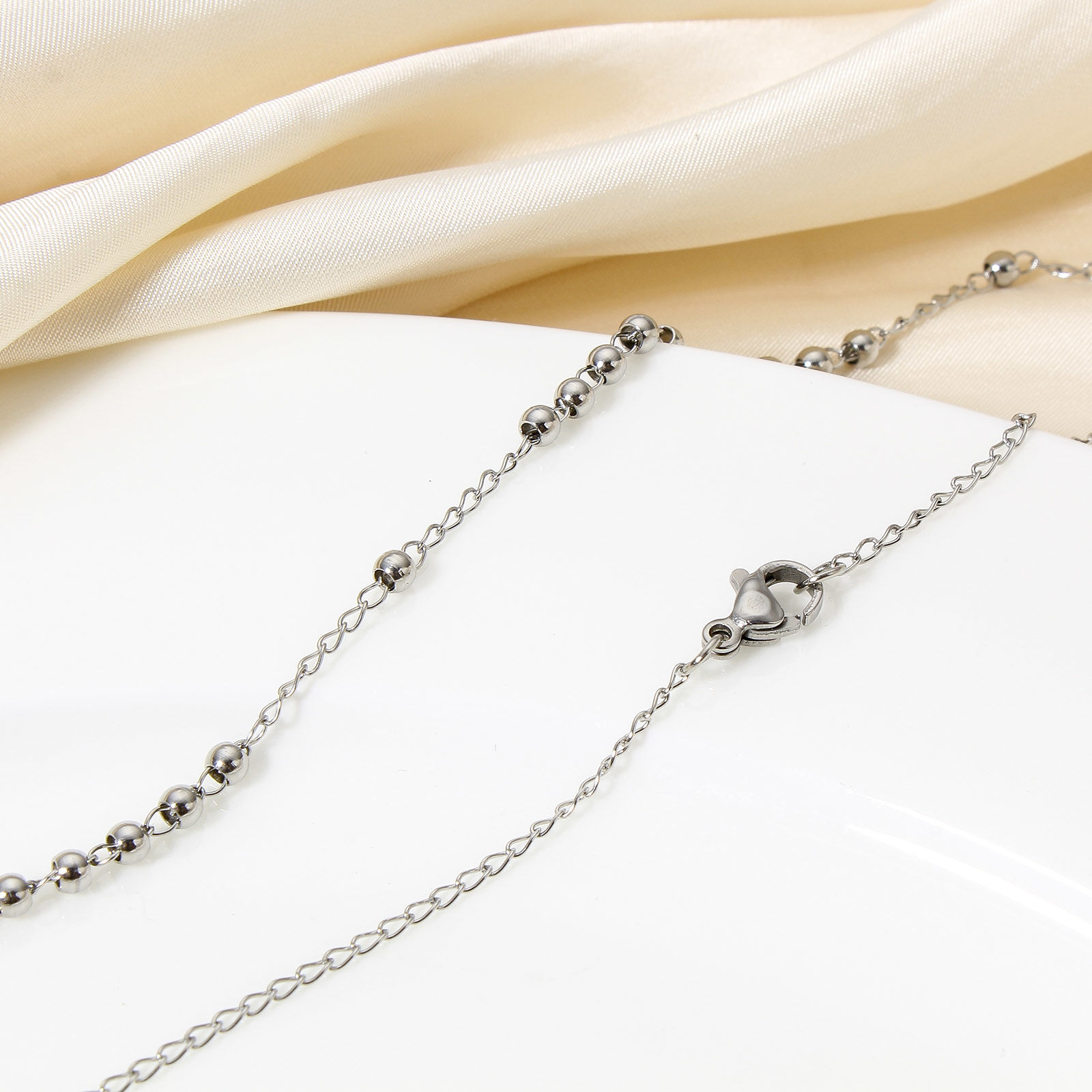 Image de 1 Pièce Collier Chapelet de Perles de Prière Chaîne à Maillons Faite à la Main en 304 Acier Inoxydable Religieux Croix Sainte Vierge Marie 53cm Long