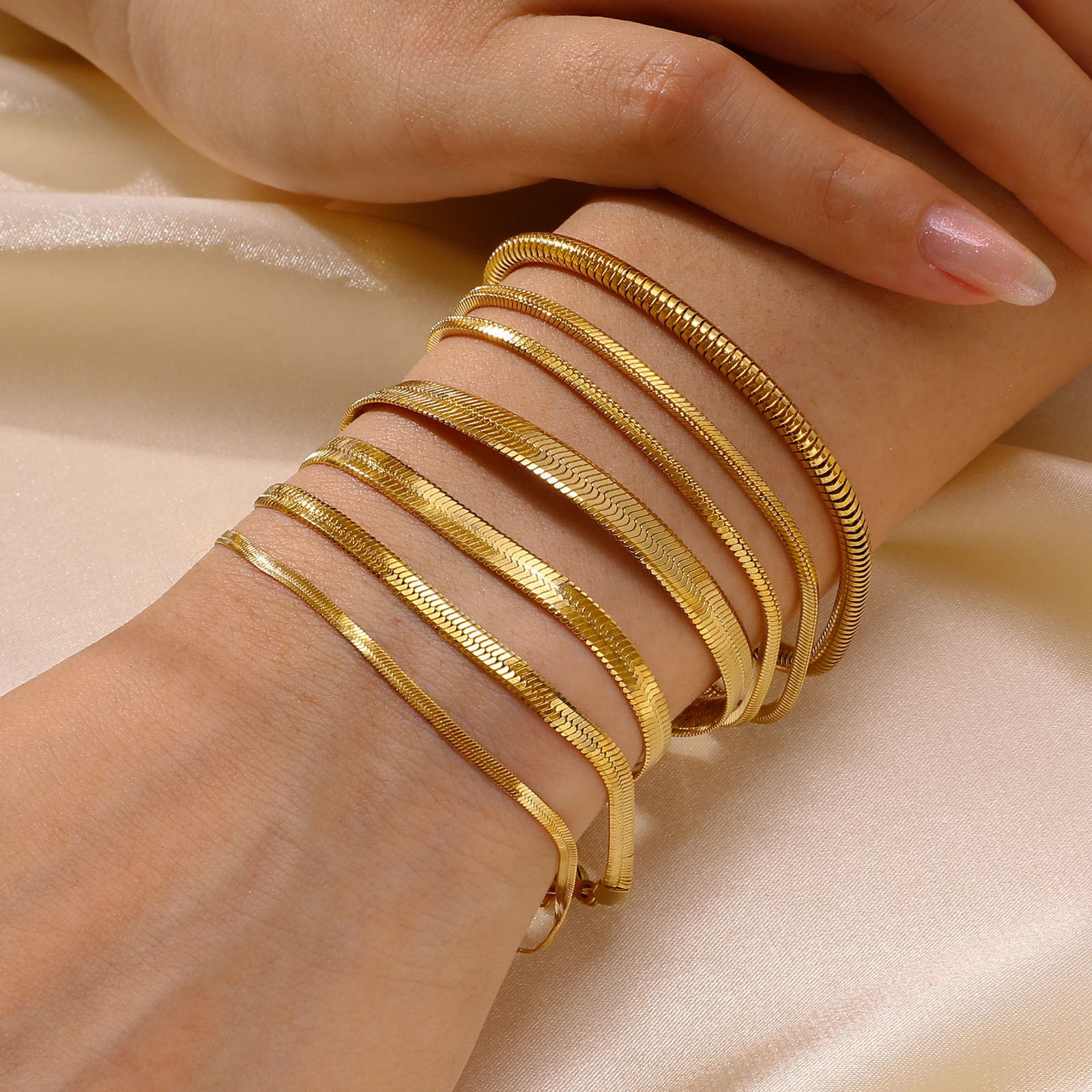 Picture of Eco-friendly Vacuum Plating Stylish Simple 18K Real Gold Plated 304 Stainless Steel Snake Chain Bracelets For Women Party
