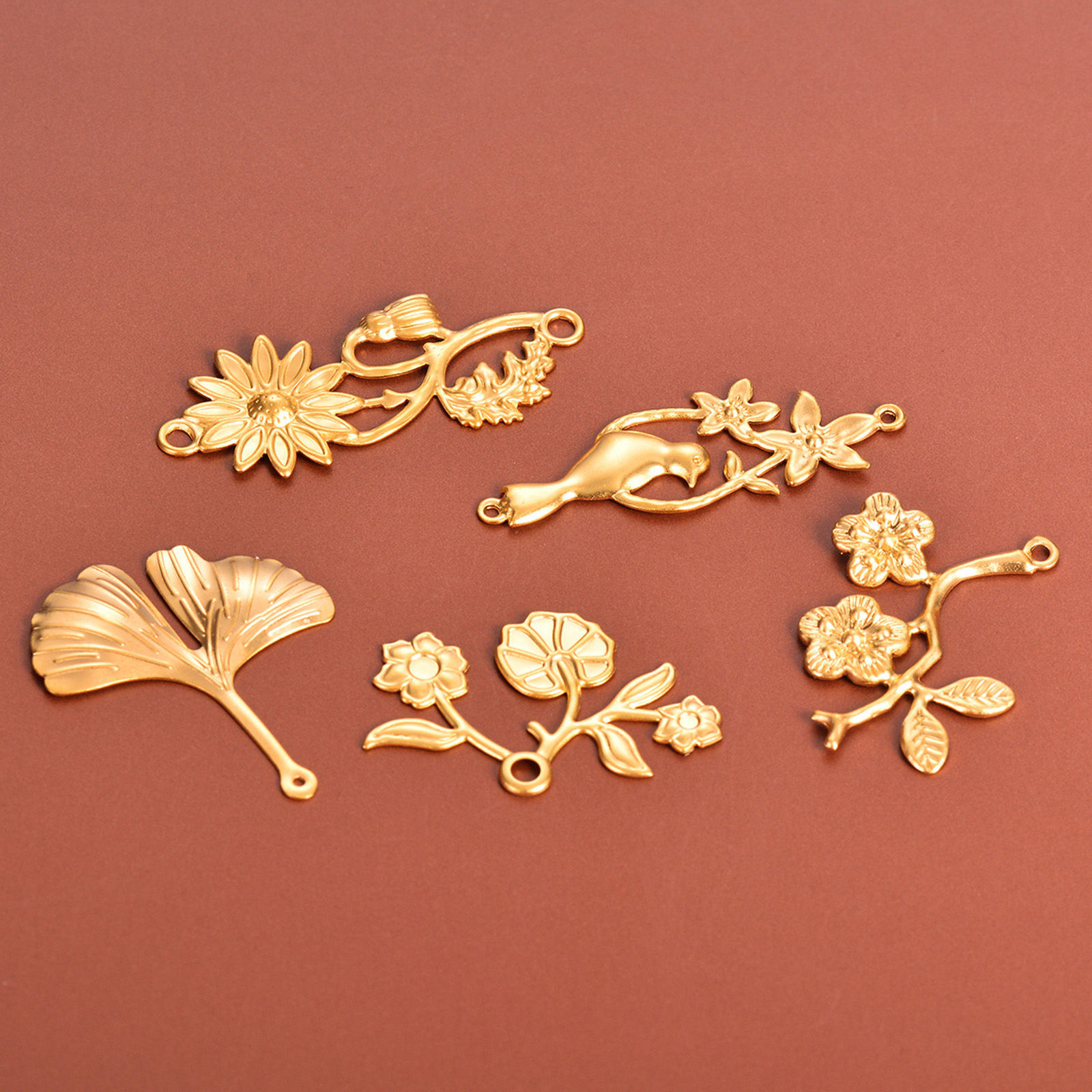 Picture of 304 Stainless Steel Pastoral Style Charms Gold Plated Leaf