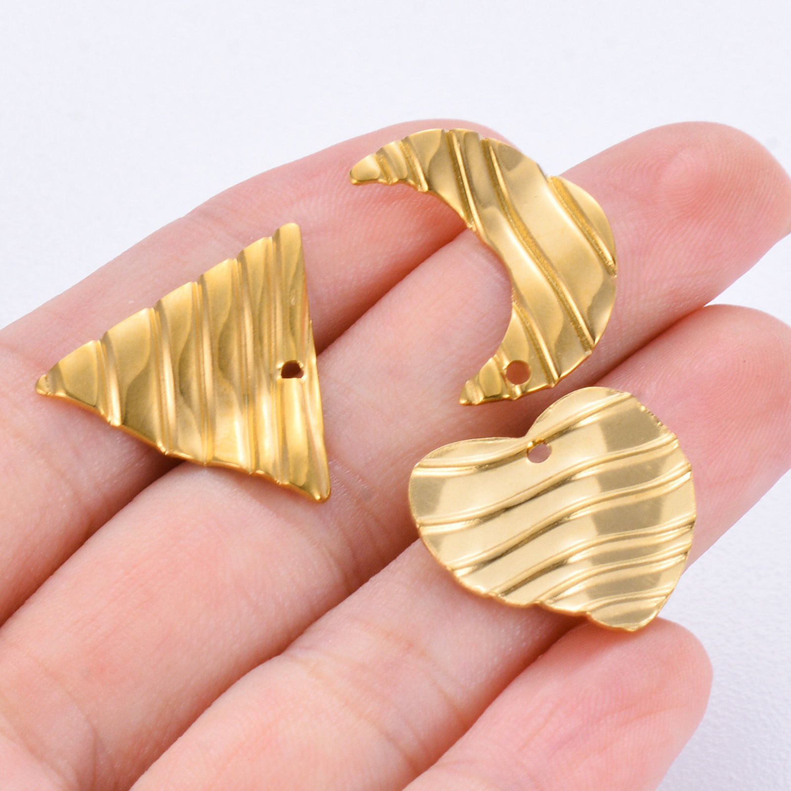 Picture of 304 Stainless Steel Simple Charms Silver Tone Wave Geometric