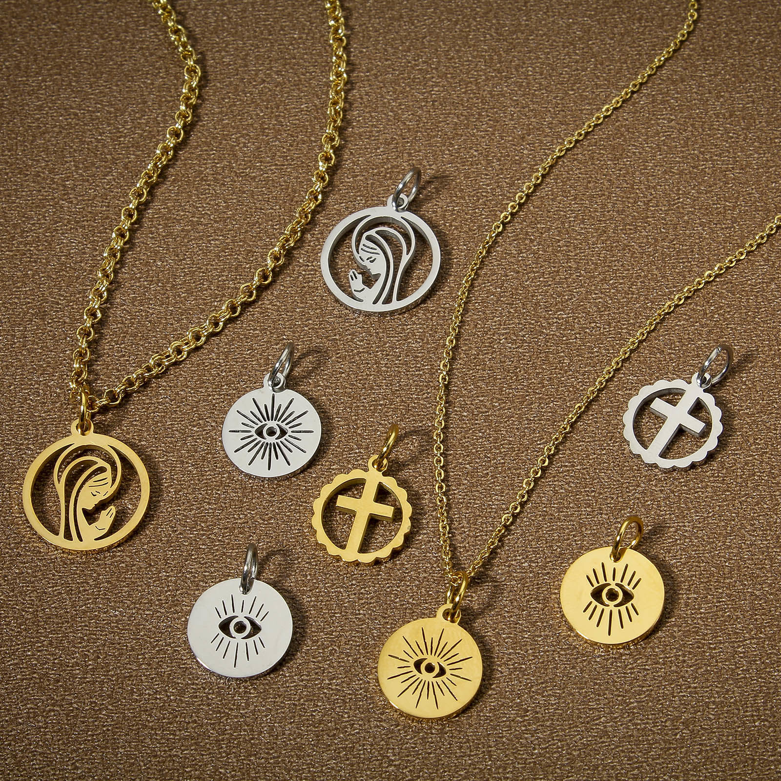Image de 1 Pièce Breloques en 304 Acier Inoxydable Respectueux de la Nature Religieux Rond Multicolore Croix Creux