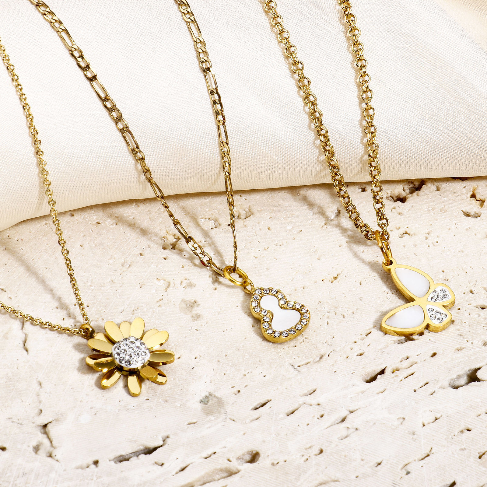 Picture of Eco-friendly Vacuum Plating 304 Stainless Steel Stylish Charms Gold Plated Calabash Imitation Shell Clear Cubic Zirconia