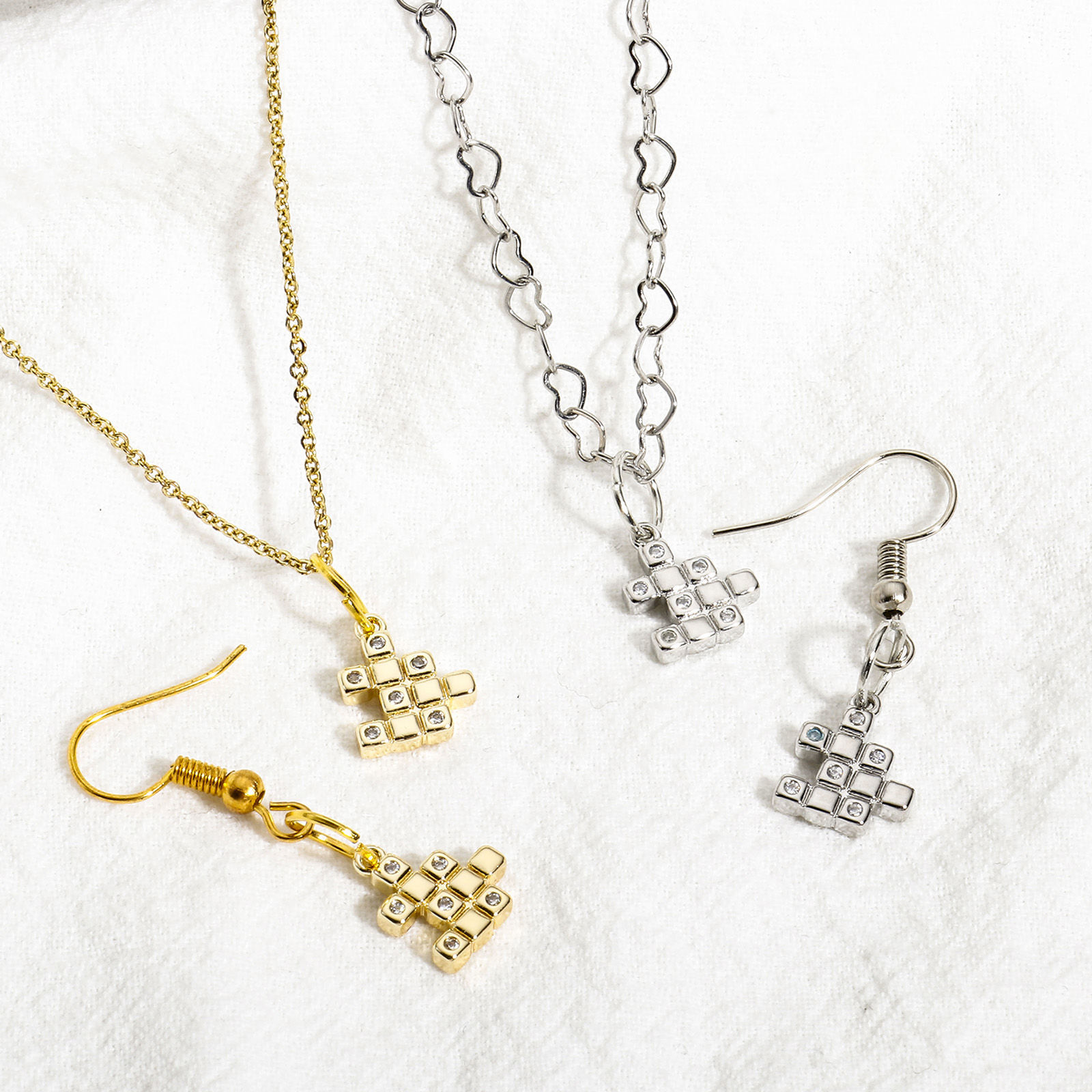 Picture of Brass Charms Real Gold Plated Rubik's Cube/ Magic Cube Clear Cubic Zirconia Tetris 12mm x 10mm