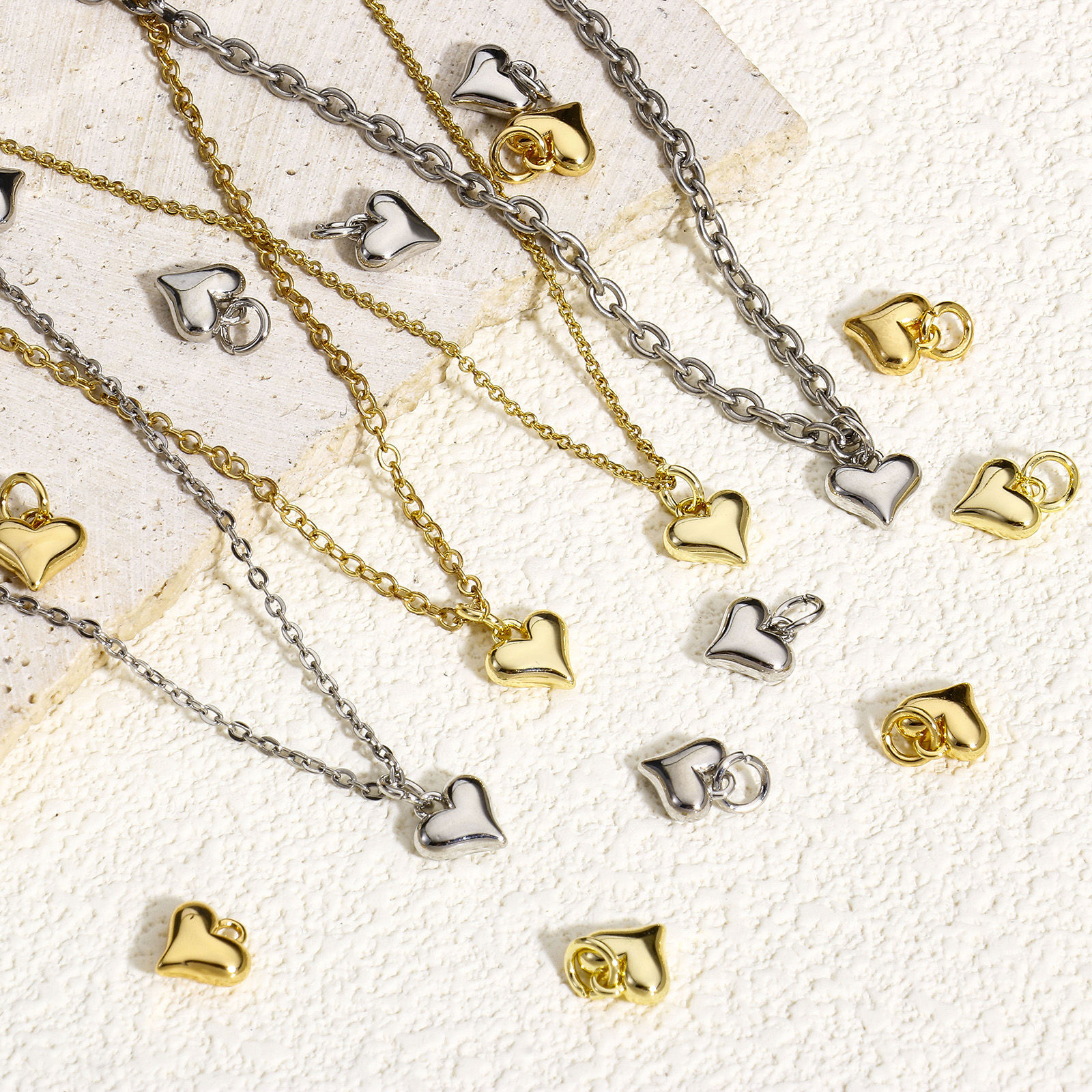 Bild von 2 Stück Umweltfreundlich Messing Valentinstag Charms Echtgold plattiert Herz 3D 12mm x 8mm