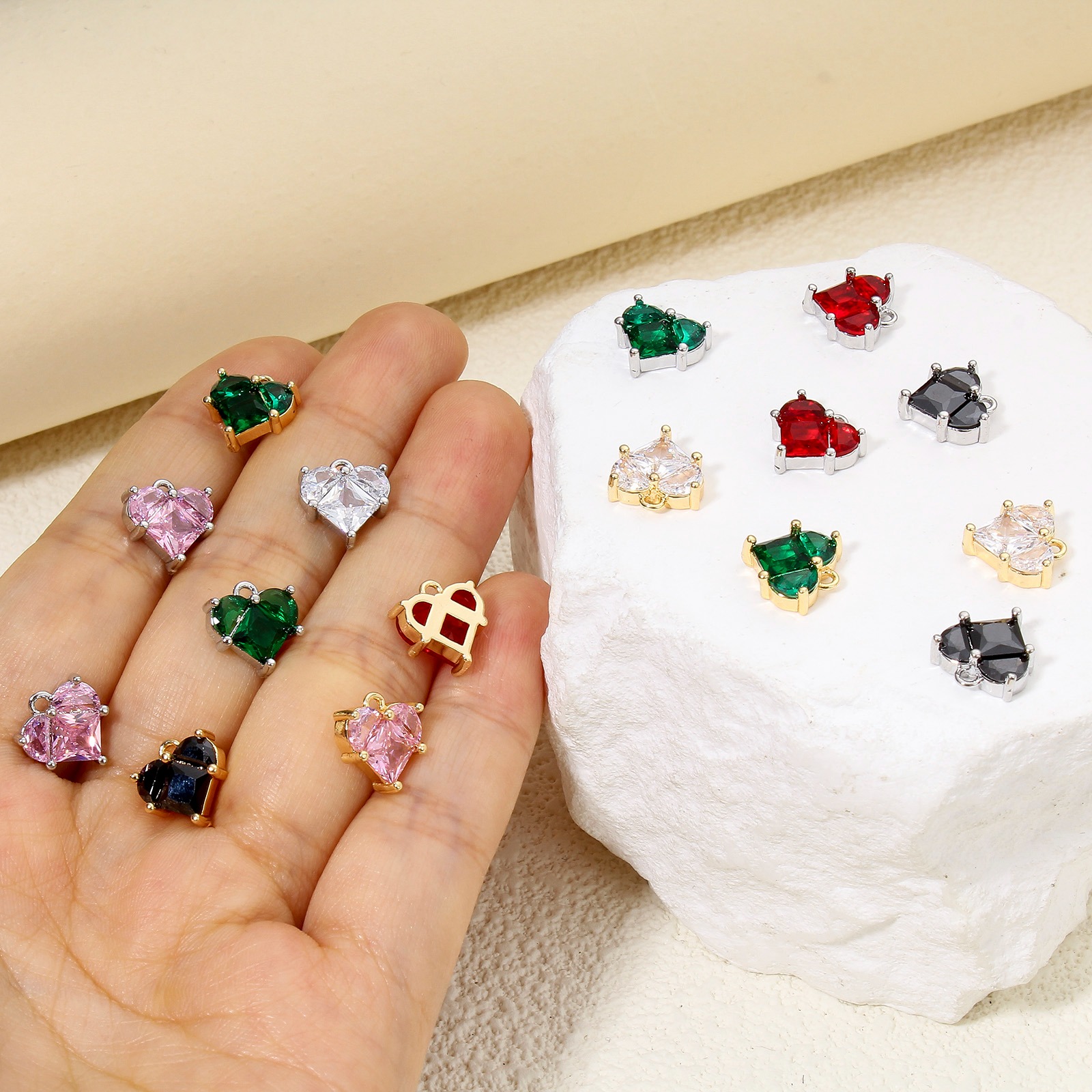 Bild von 1 Stück Umweltfreundlich Messing und Glas Valentinstag Charms Echtgold plattiert Herz 11mm x 10mm