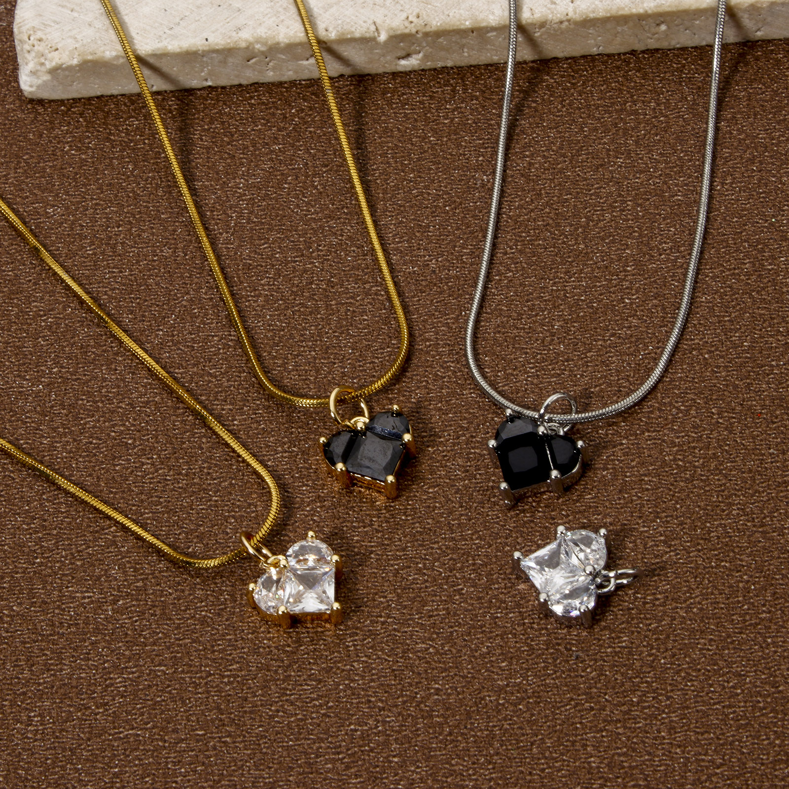 Bild von 1 Stück Umweltfreundlich Messing und Glas Valentinstag Charms Echtgold plattiert Herz 11mm x 10mm