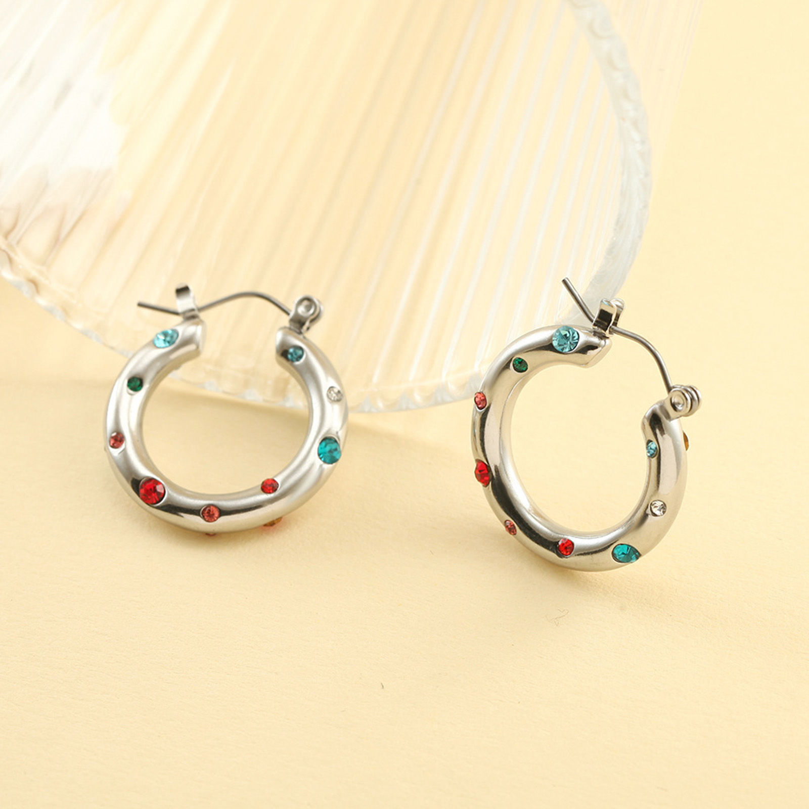 Immagine di 1 Paio Placcatura Sottovuoto Elegante Stile Ins Multicolore 304 Acciaio Inossidabile & Strass Anello Imitata Perla Orecchini Circolari Per Donne Festa