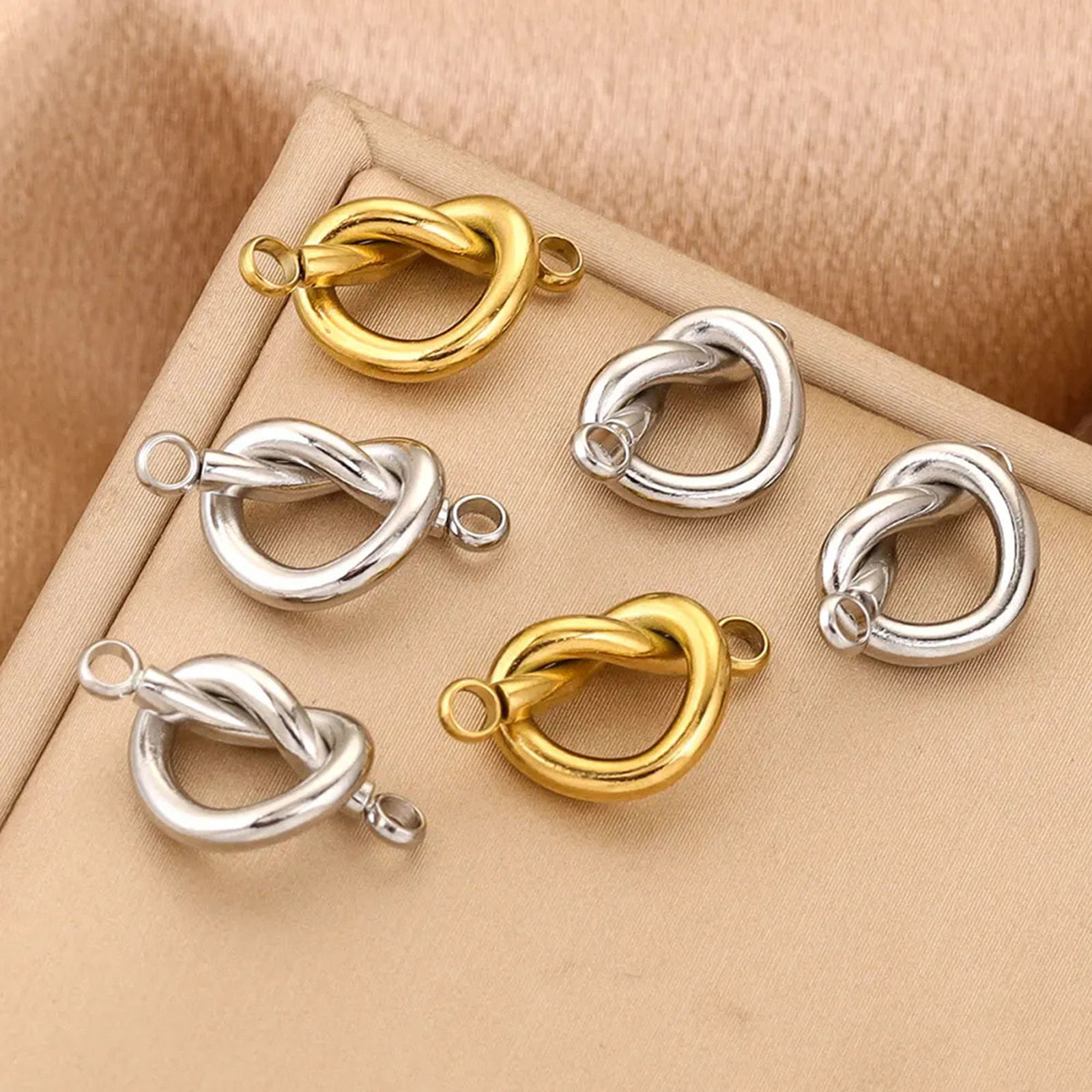 Picture of 304 Stainless Steel Connectors Charms Pendants Love Knot 17mm x 9mm