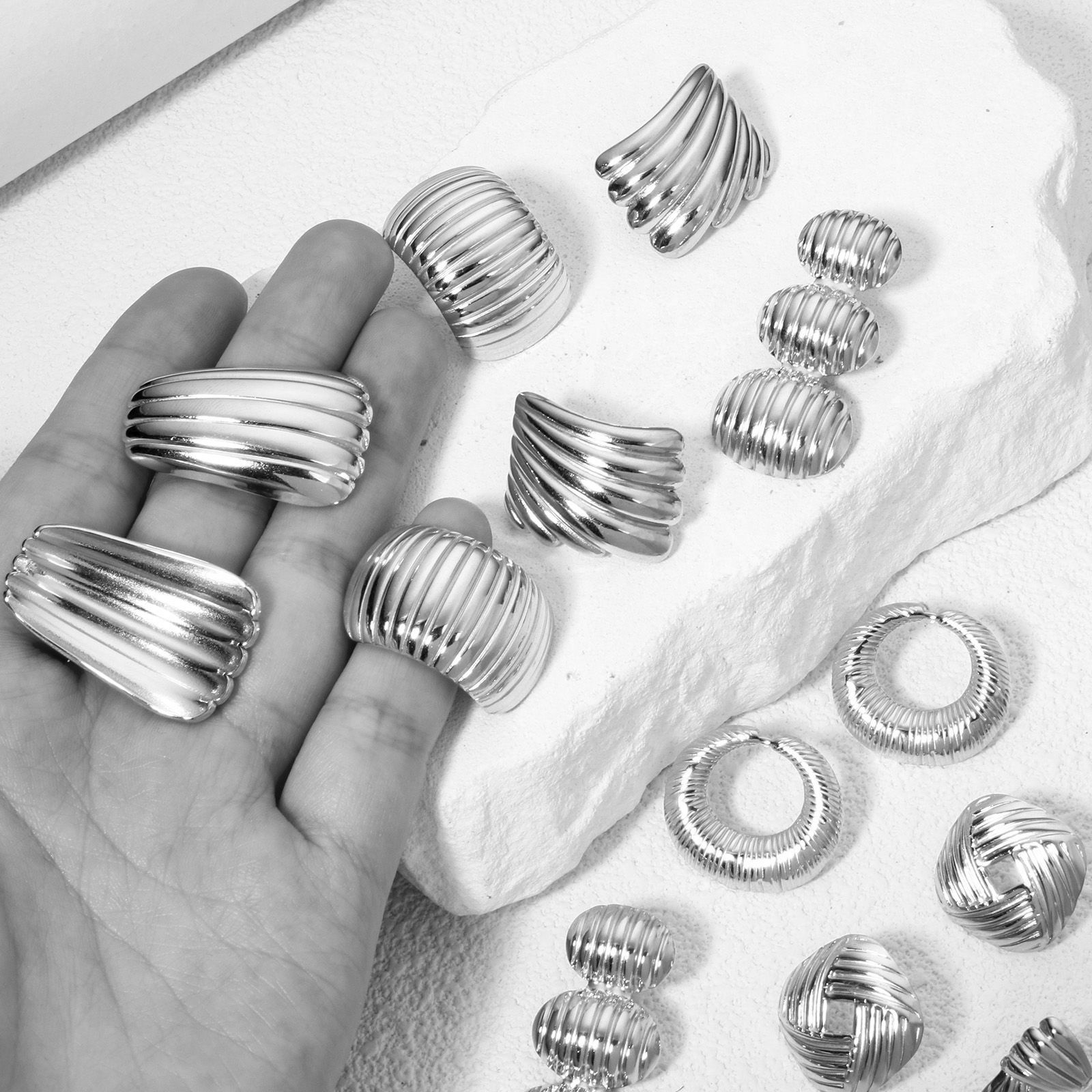 Picture of 1 Pair 304 Stainless Steel Ear Post Stud Earrings Silver Tone Geometric With Stoppers