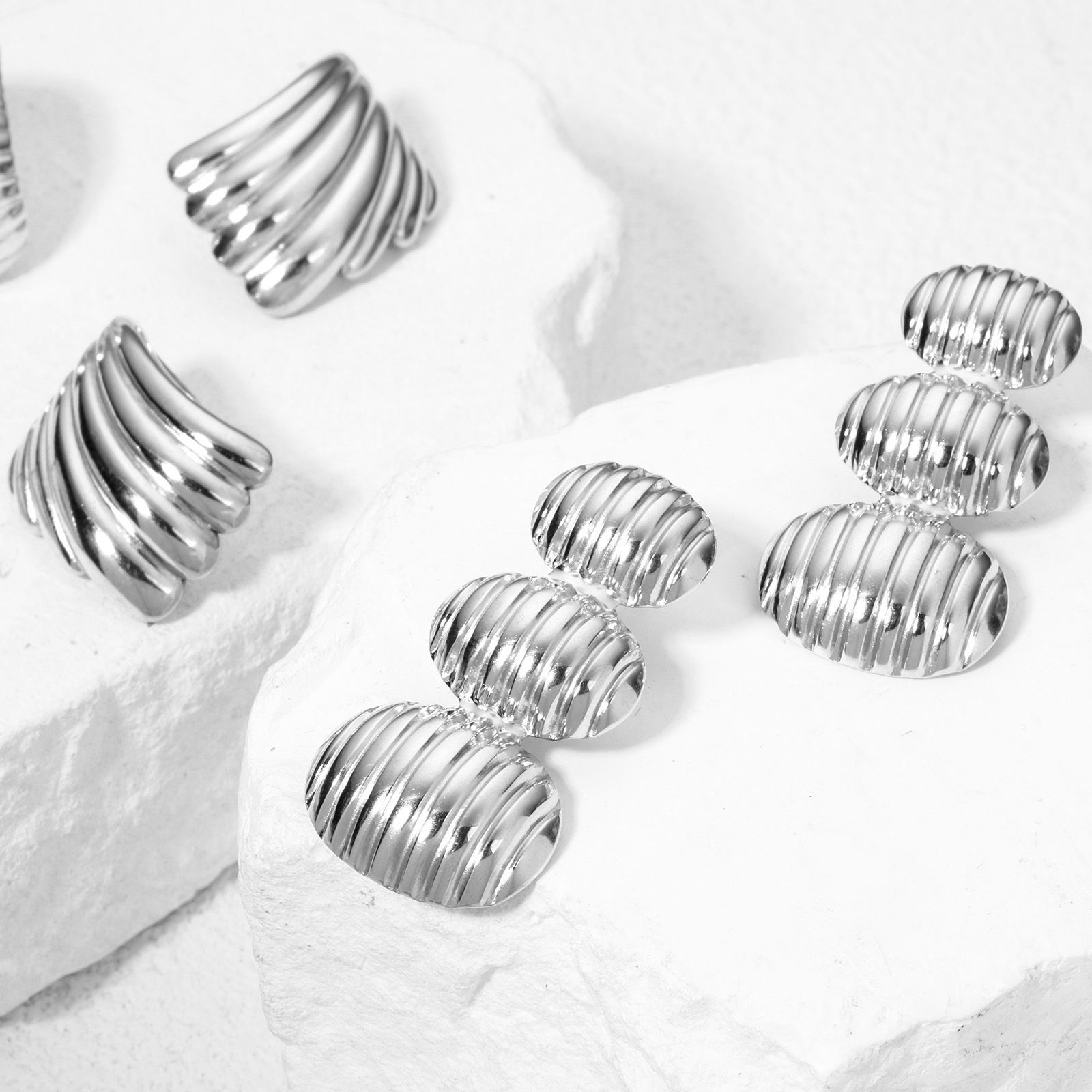Picture of 1 Pair 304 Stainless Steel Ear Post Stud Earrings Silver Tone Geometric With Stoppers