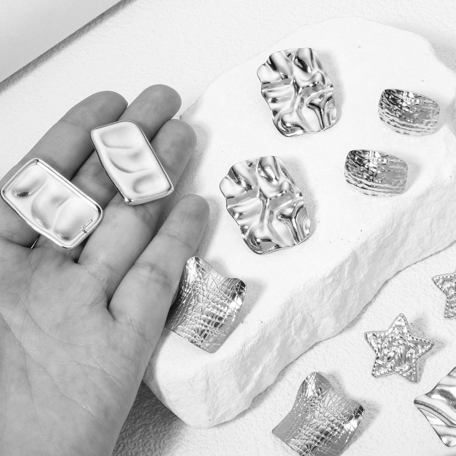 1 ペア 304ステンレス鋼 イヤリング シルバートーン 幾何学 イヤリング用カバー付き の画像