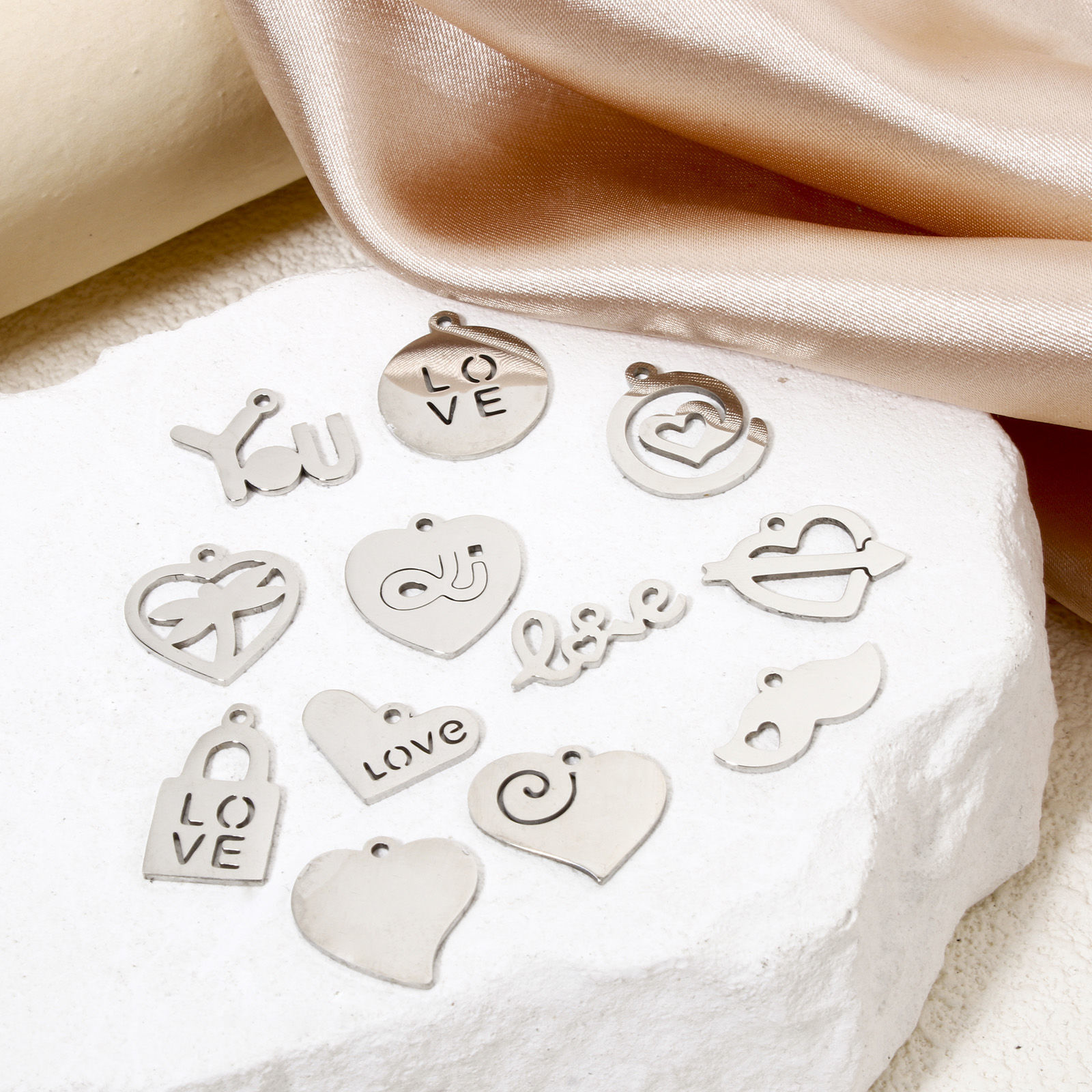 Image de 5 Pcs Breloques en 201 Acier Inoxydable Respectueux de la Nature La Saint Valentin Cœur Argent Mat Spiral Creux
