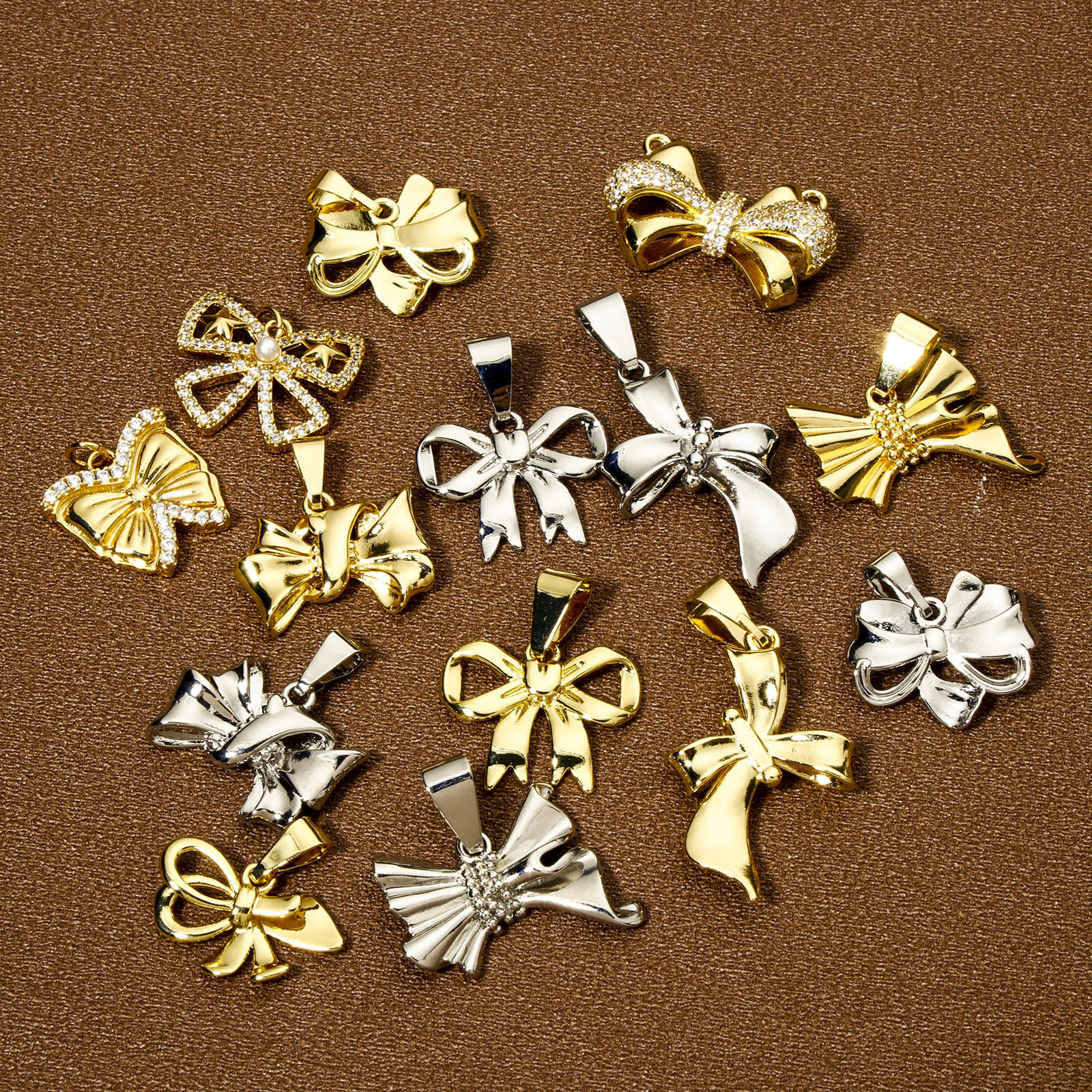 Bild von 1 Stück Umweltfreundlich Messing Kleidung Charm-Anhänger Echtgold plattiert Schleife