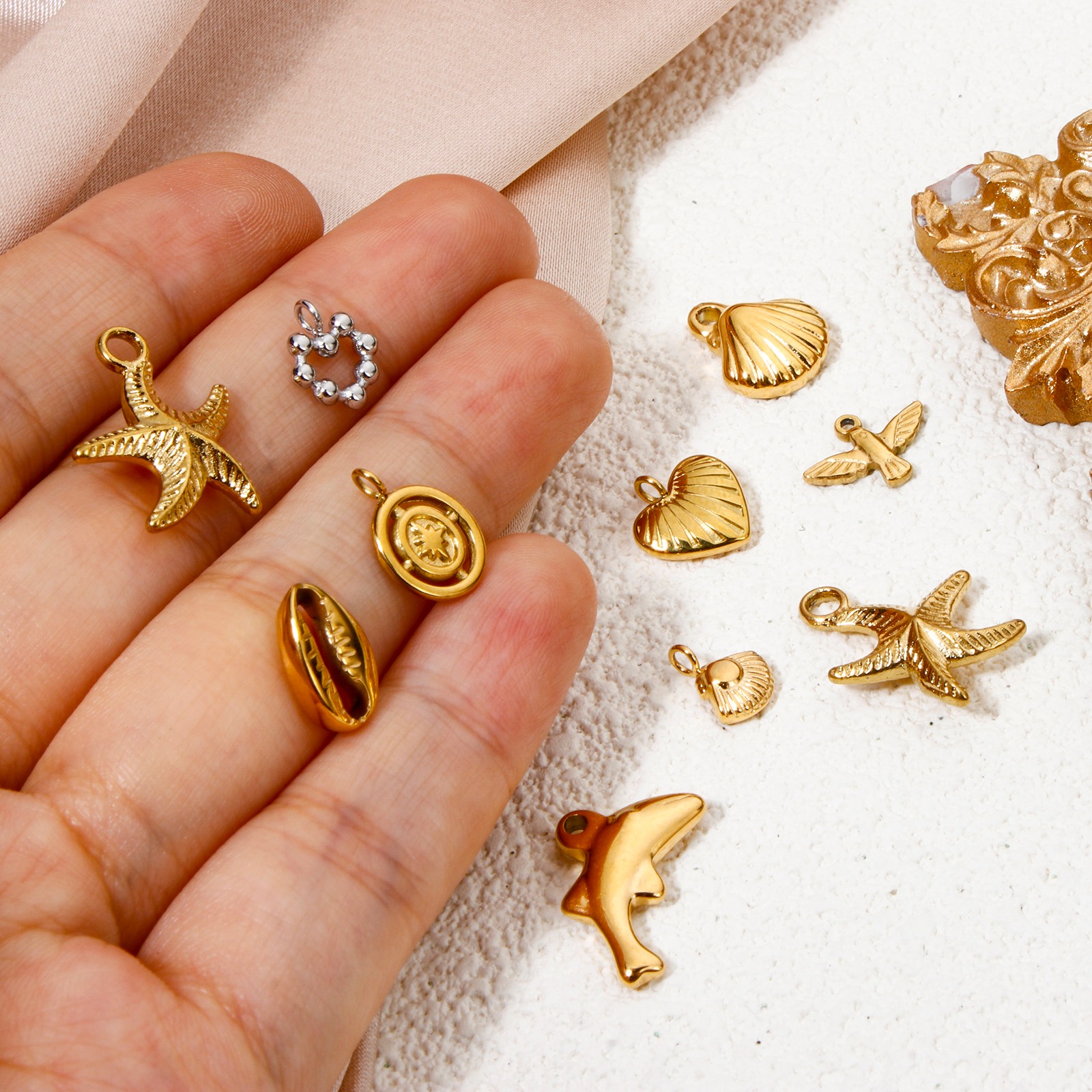 Picture of Vacuum Plating 304 Stainless Steel Valentine's Day Charms Multicolor Ball Heart Hollow