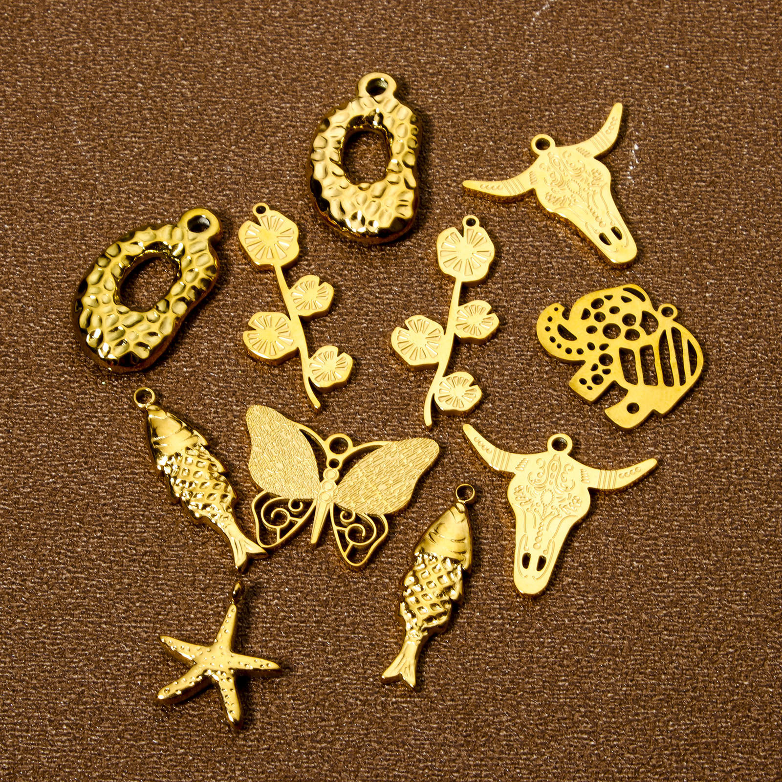 Picture of Vacuum Plating 304 Stainless Steel West Cowboy Charms Gold Plated Bull Head/ Cow Head Carved Pattern