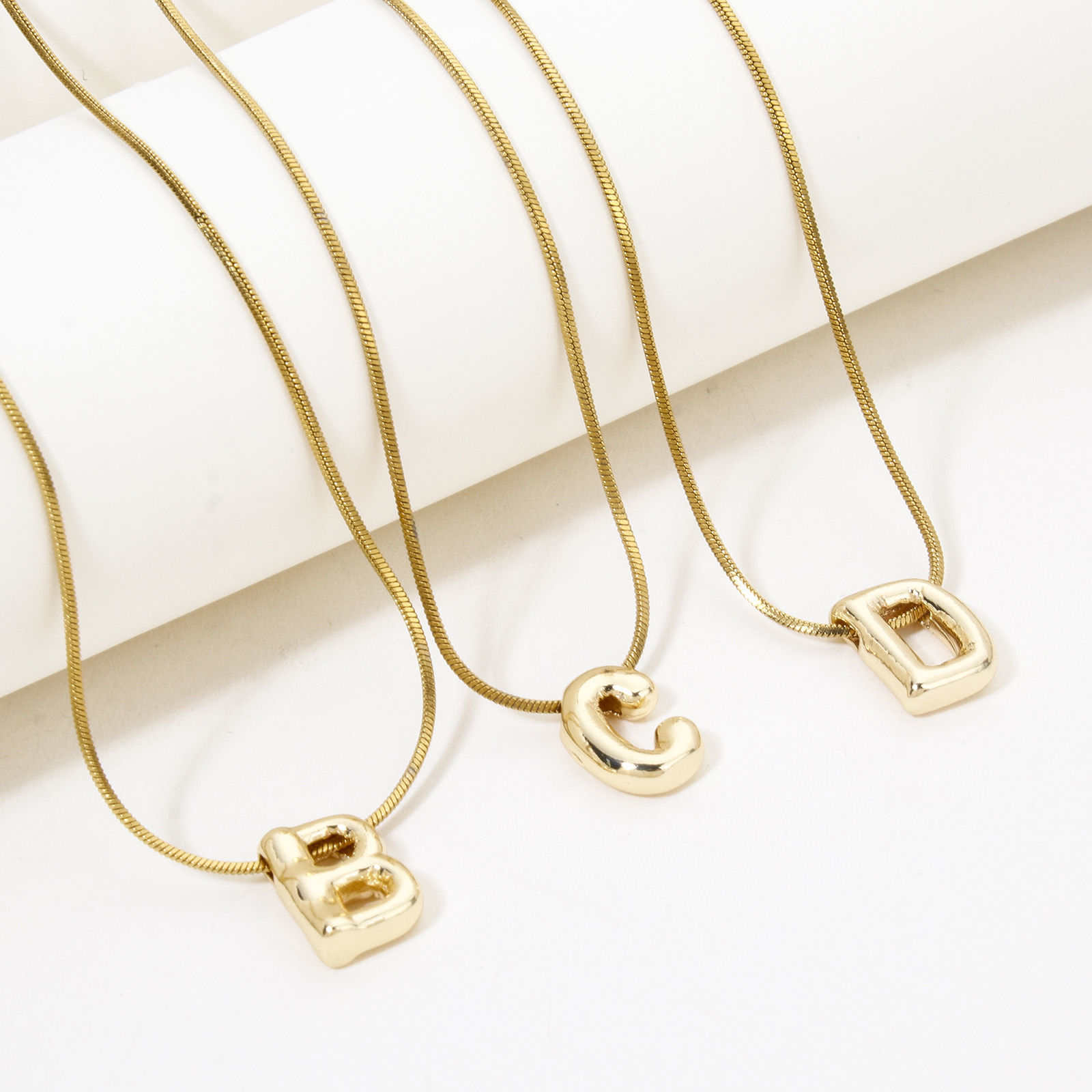 Bild von 1 Stück Umweltfreundlich Messing Charms 14K Echtgold plattiert Großbuchstaben