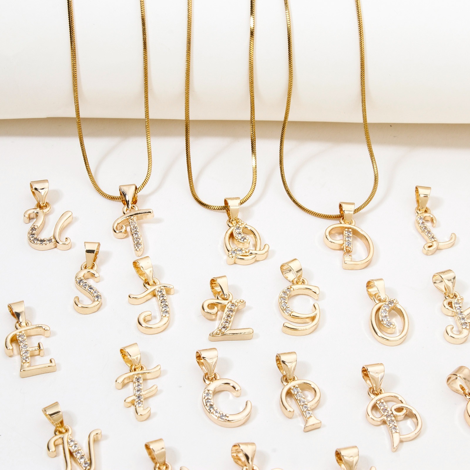 Bild von 1 Stück Umweltfreundlich Messing Charm-Anhänger 14K Echtgold plattiert Großbuchstaben Micro Pave Klar Zirkonia
