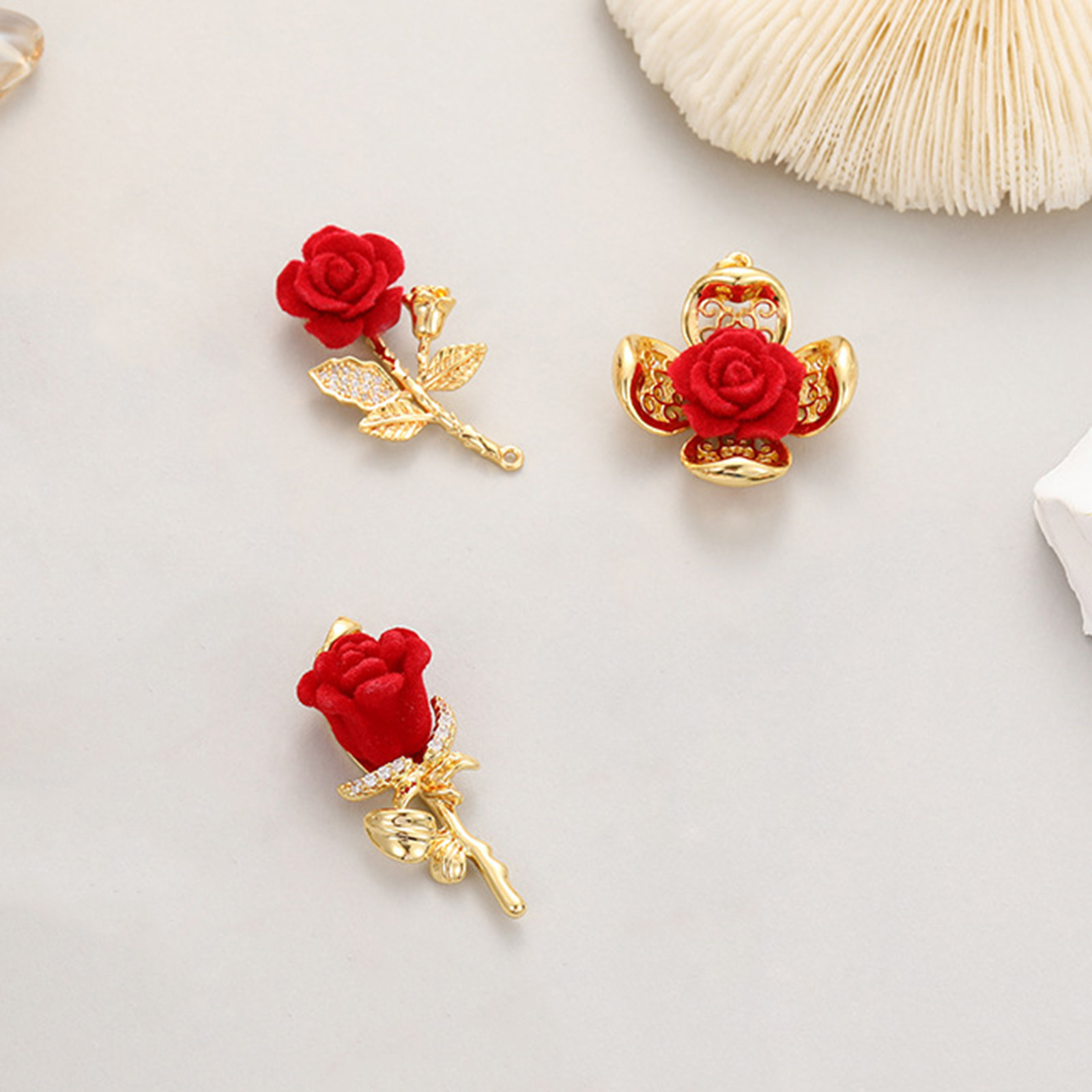 Bild von 1 Stück Messing Valentinstag Anhänger Echtgold plattiert Rose 3D