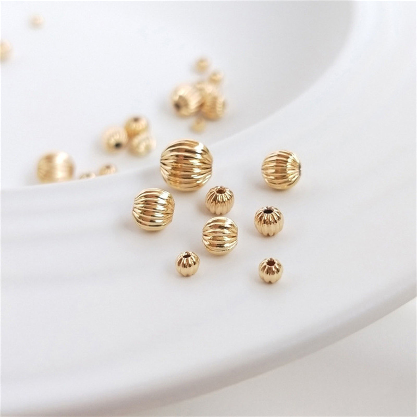 Bild von 10 Stück Messing Perlen zur DIY-Schmuckherstellung 14K Echtgold plattiert Rund Streifen