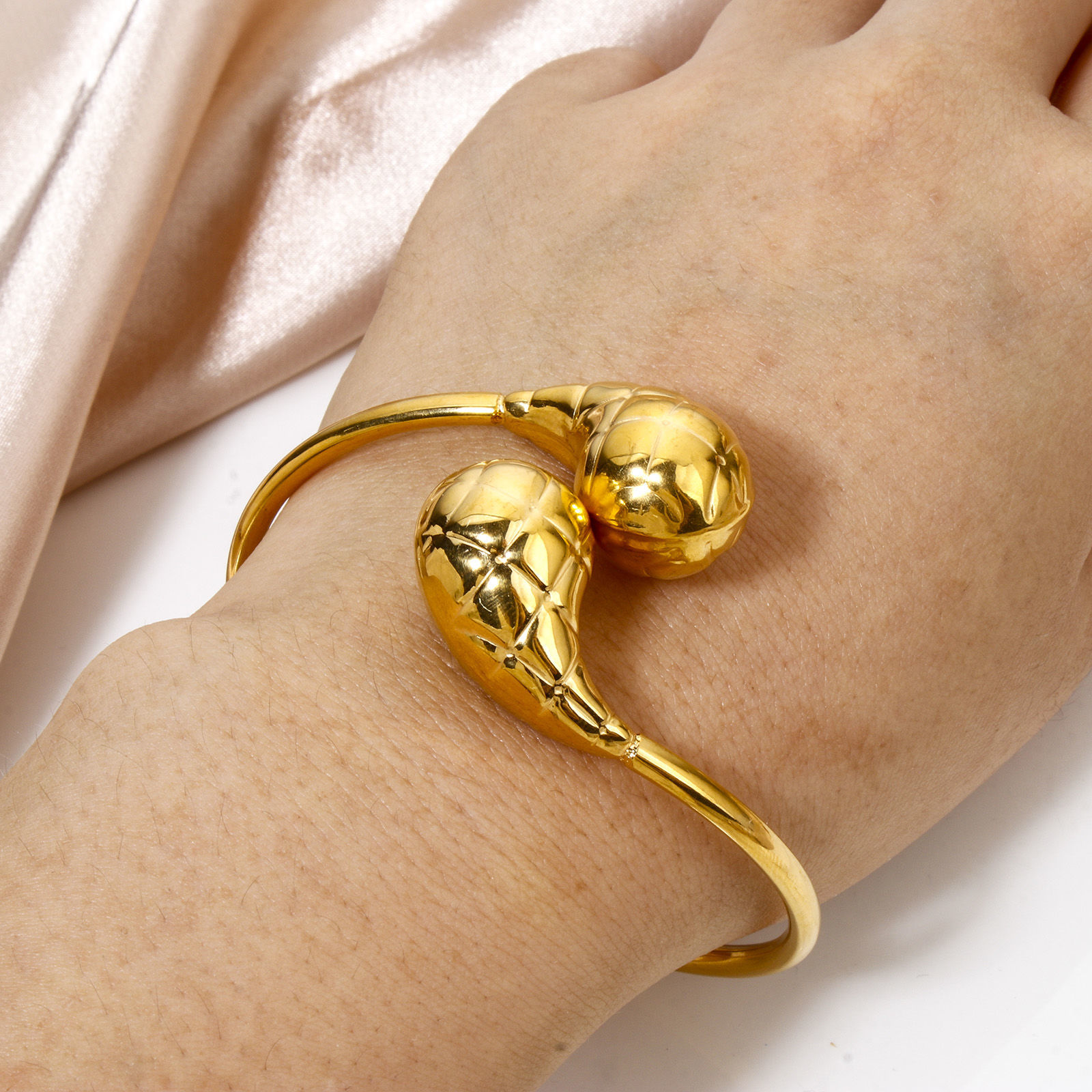 Picture of 304 Stainless Steel Open Cuff Bangles Bracelets Drop 20cm(7.9") long