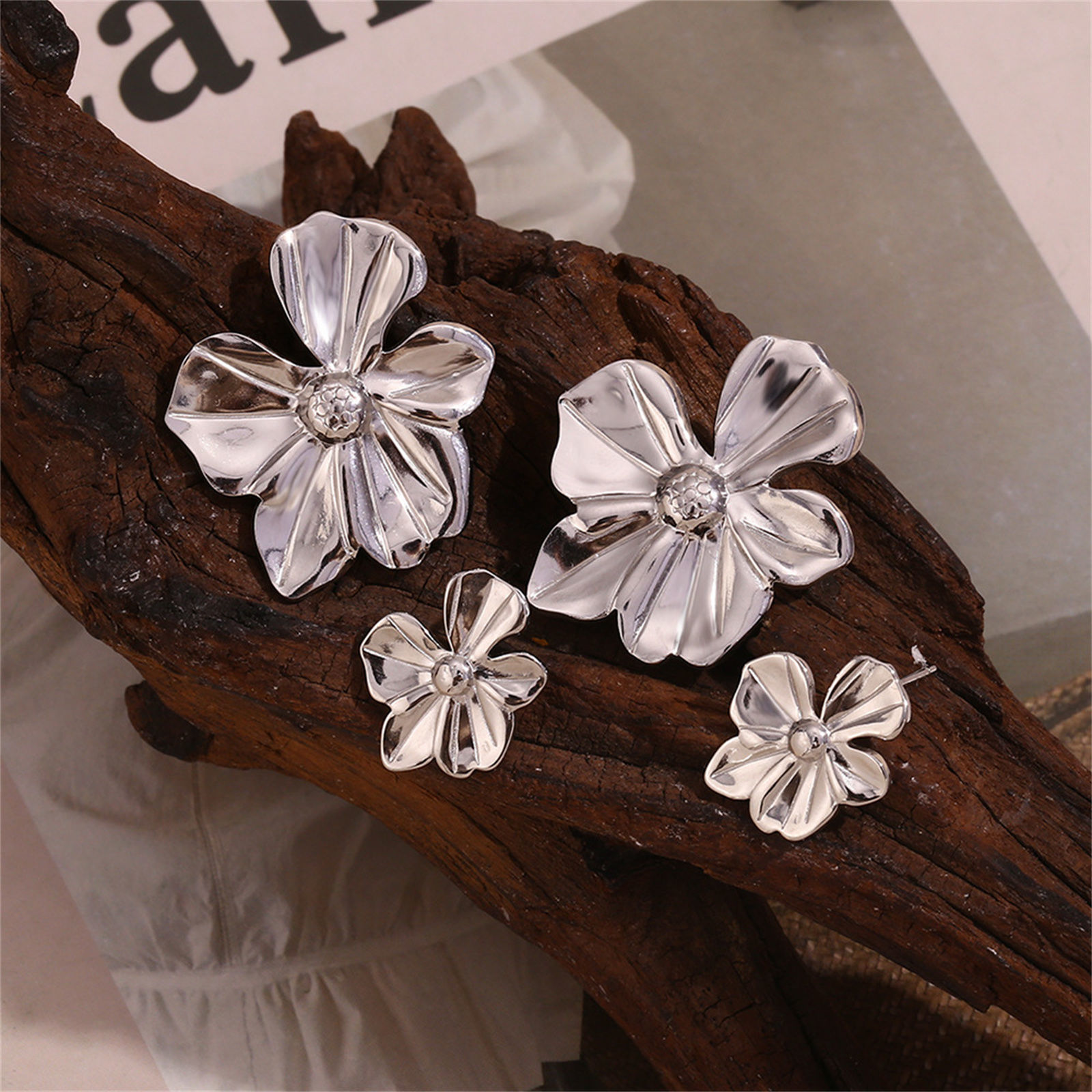 Bild von 1 Paar Umweltfreundlich Stilvoll Echtgold plattiert 316L Edelstahl Blumen Ohrring Ohrstecker Für Frauen