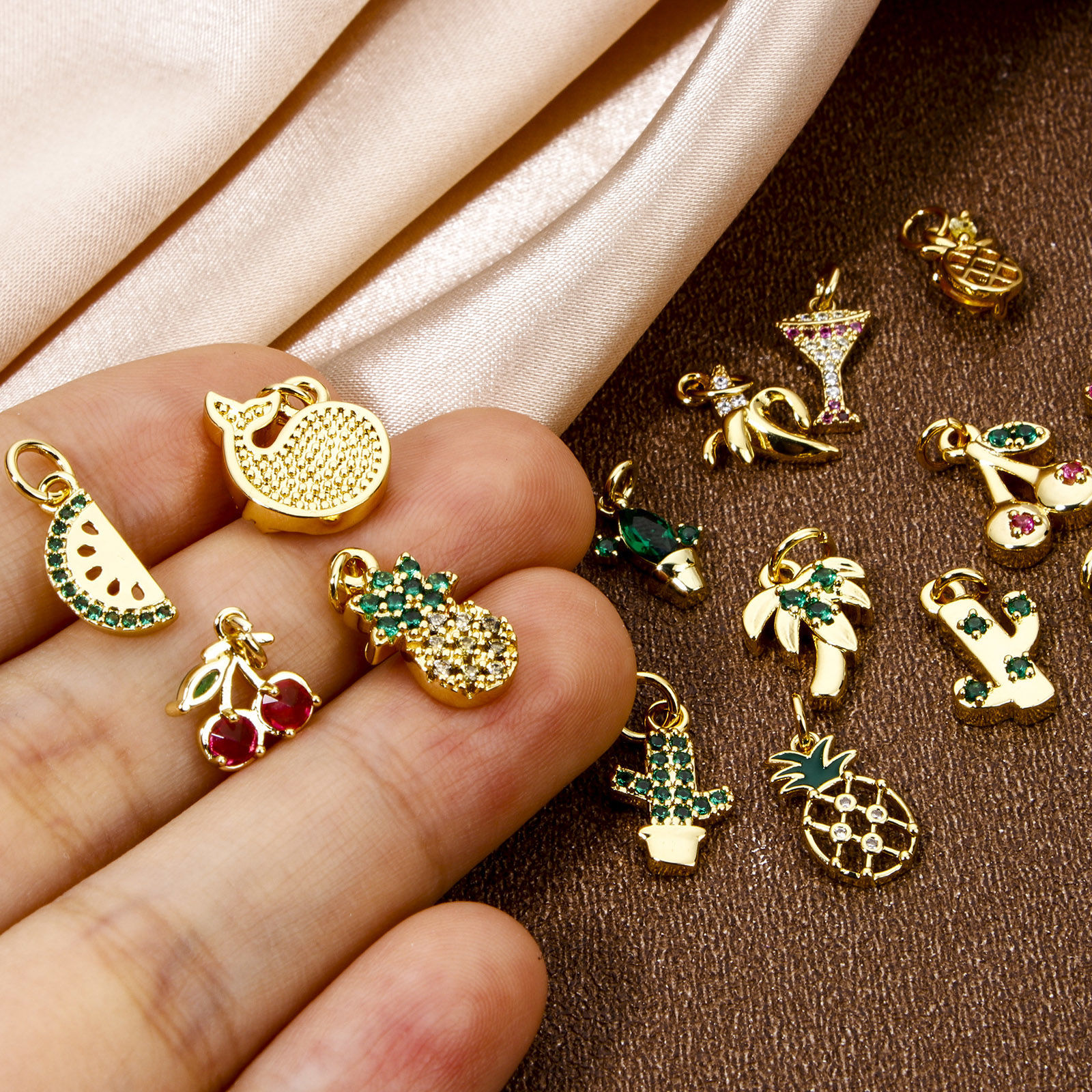 Image de 1 Pièce Breloques en Laiton Respectueux de la Nature Fruits Plaqué Or Véritable 18K Arbres Micro Pave