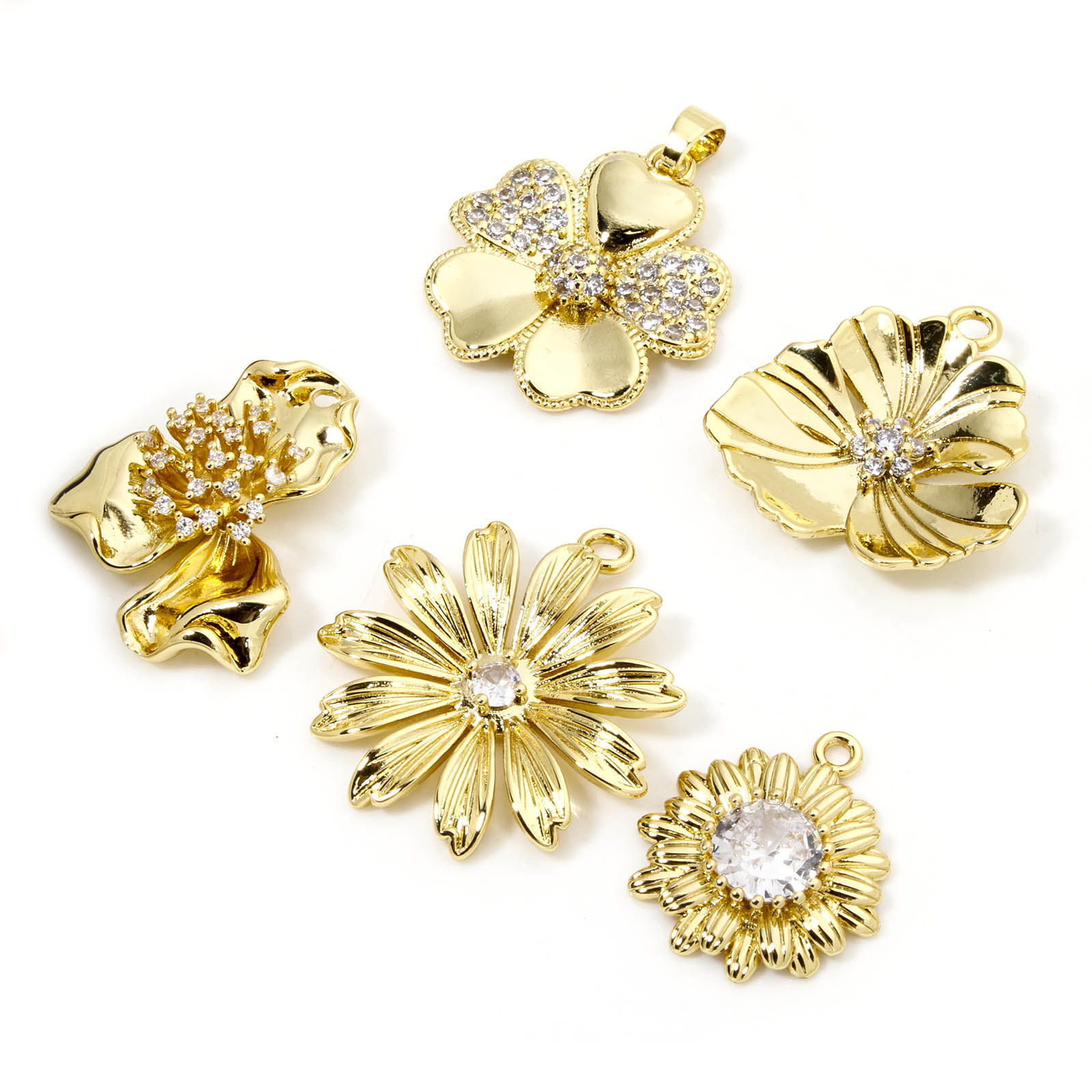 Image de 1 Pièce Breloques en Laiton Respectueux de la Nature Fleur Plaqué Or Véritable 18K 3D