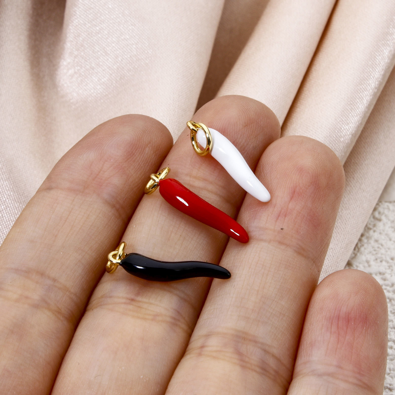 Picture of Eco-friendly Brass Charmes 18K Real Gold Plated Multicolor Chili Enamel 3D 21mm x 4.5mm