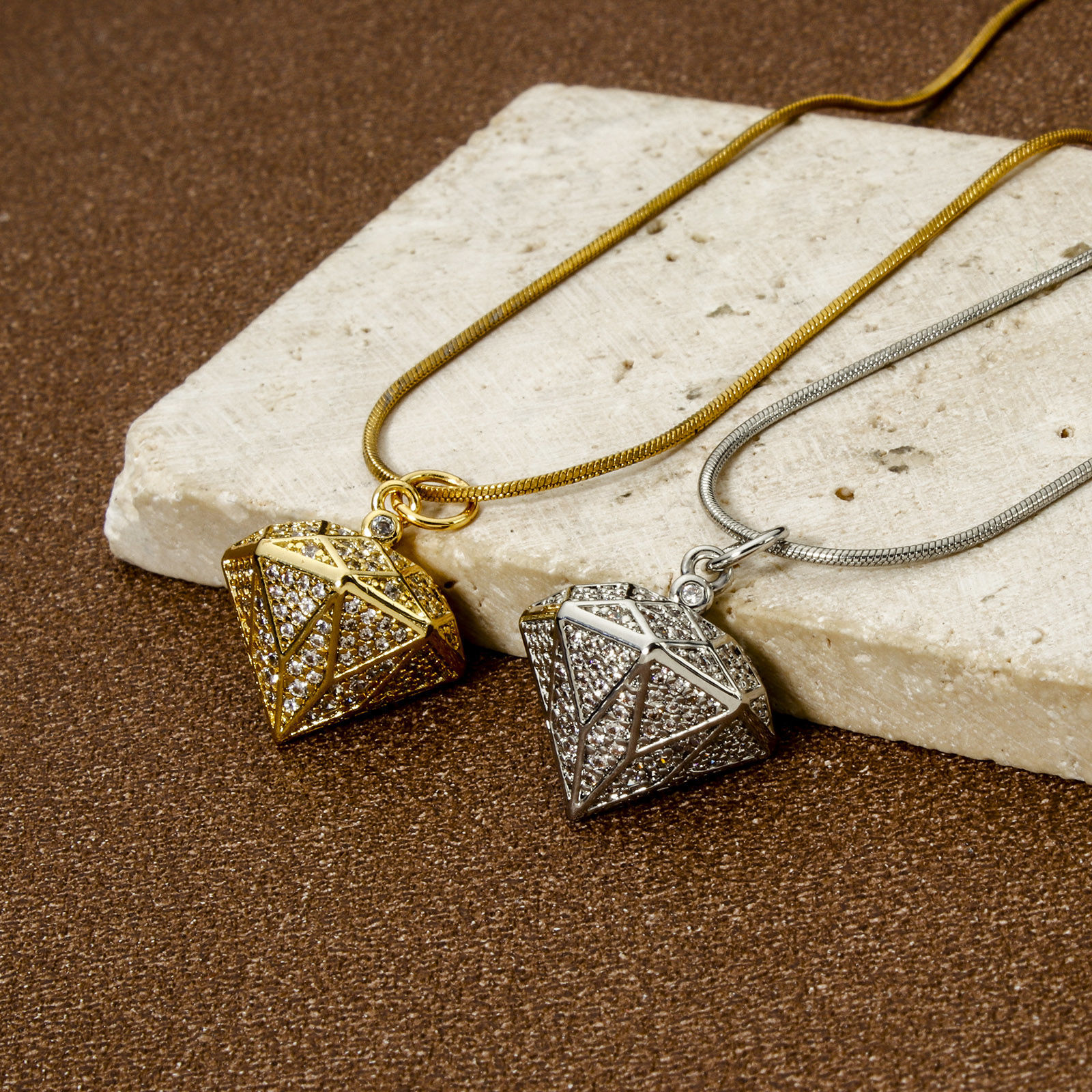 Image de 1 Pièce Breloques Micro Pave en Laiton Respectueux de la Nature Diamant Plaqué Or Véritable à Zircone Cubique Clair 20mm x 15mm