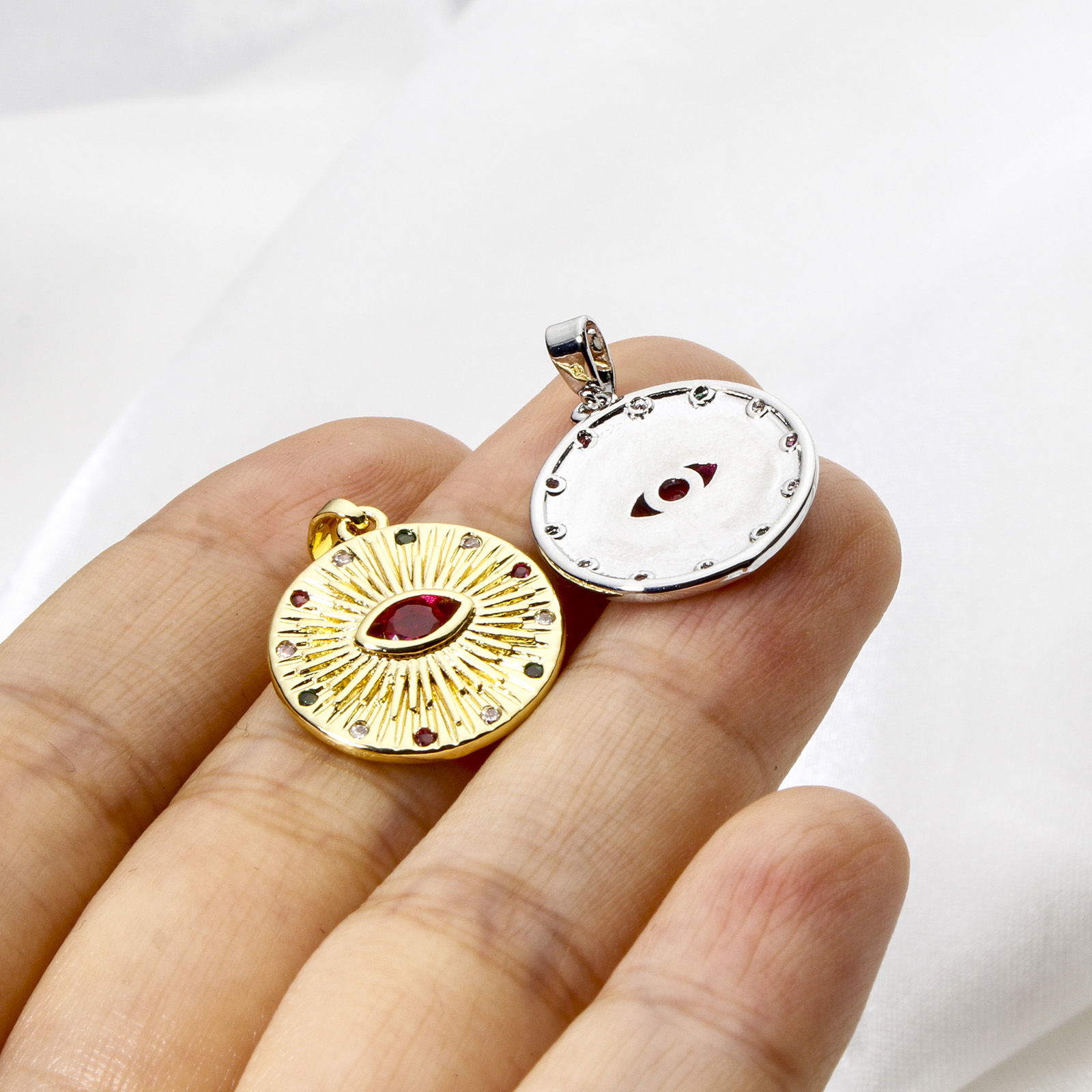 Bild von Messing Religiös Charm-Anhänger Bunt Rund Auge der Vorsehung/ Allsehendes Auge Bunt Zirkonia 24mm x 17mm