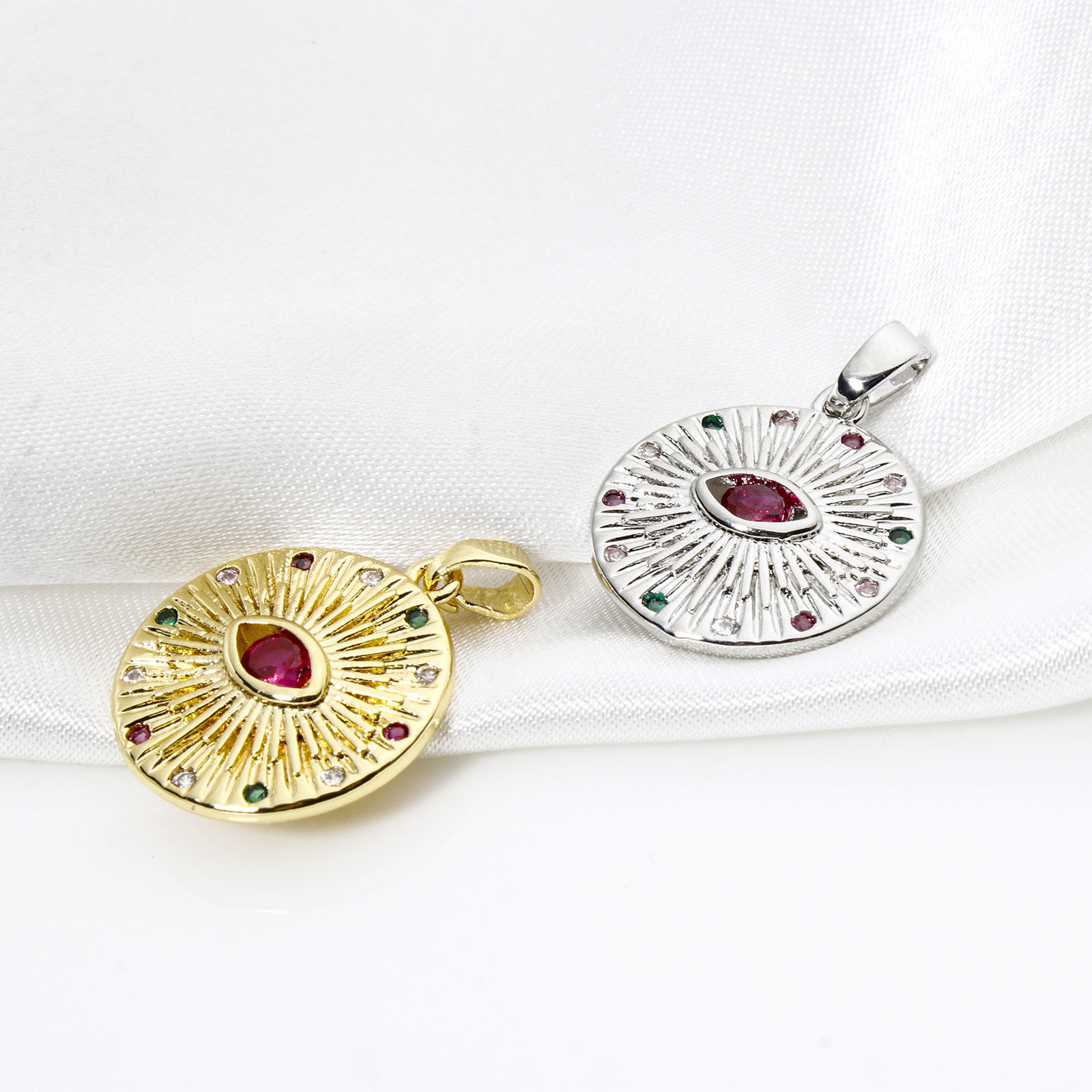 Bild von Messing Religiös Charm-Anhänger Bunt Rund Auge der Vorsehung/ Allsehendes Auge Bunt Zirkonia 24mm x 17mm