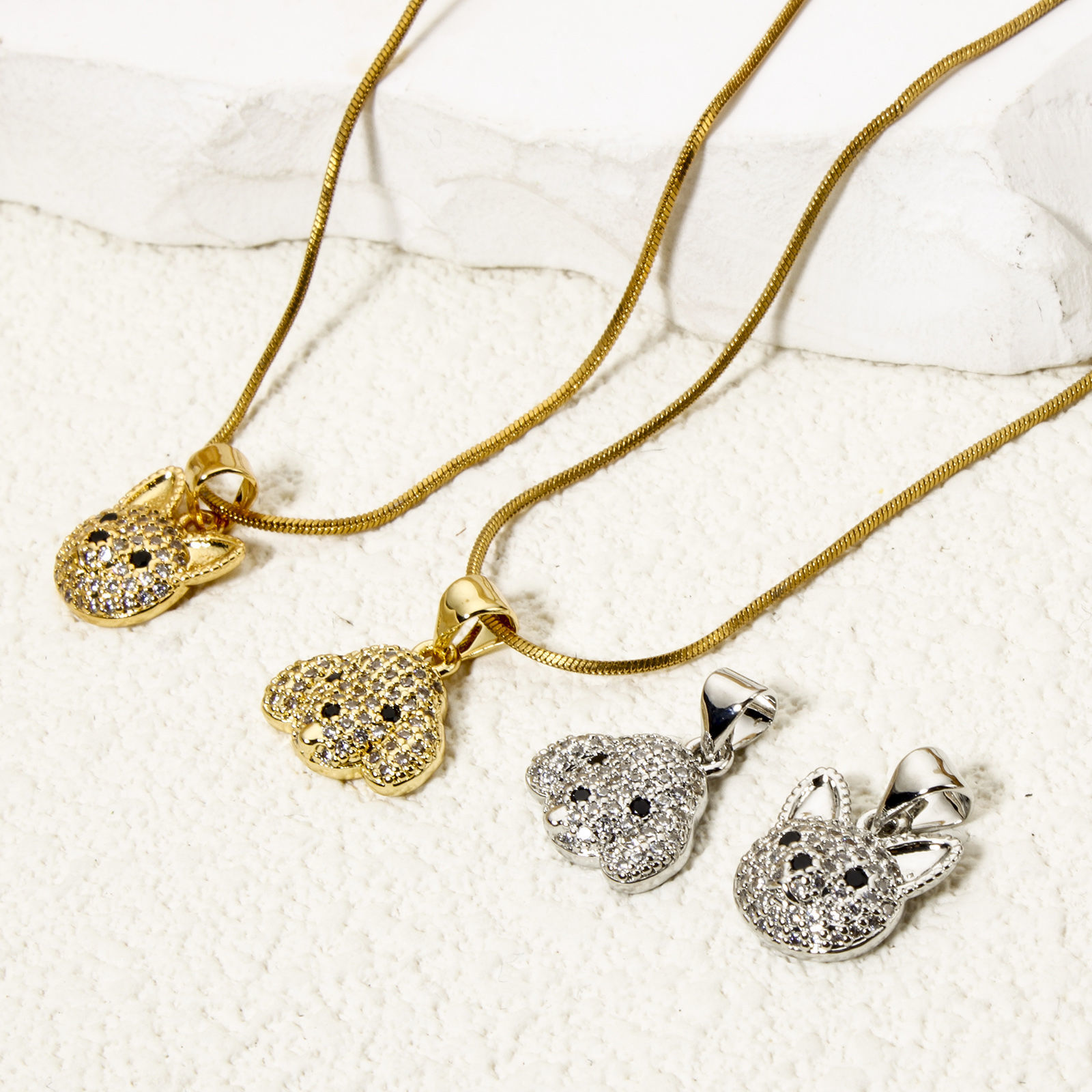 Image de 1 Pièce Pendentif Breloque Micro Pave en Laiton Chat Multicolore Chien à Zircone Cubique Clair