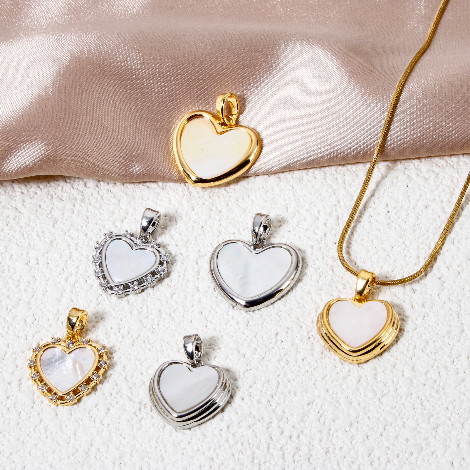 Picture of Valentine's Day Charm Pendant Multicolor Heart