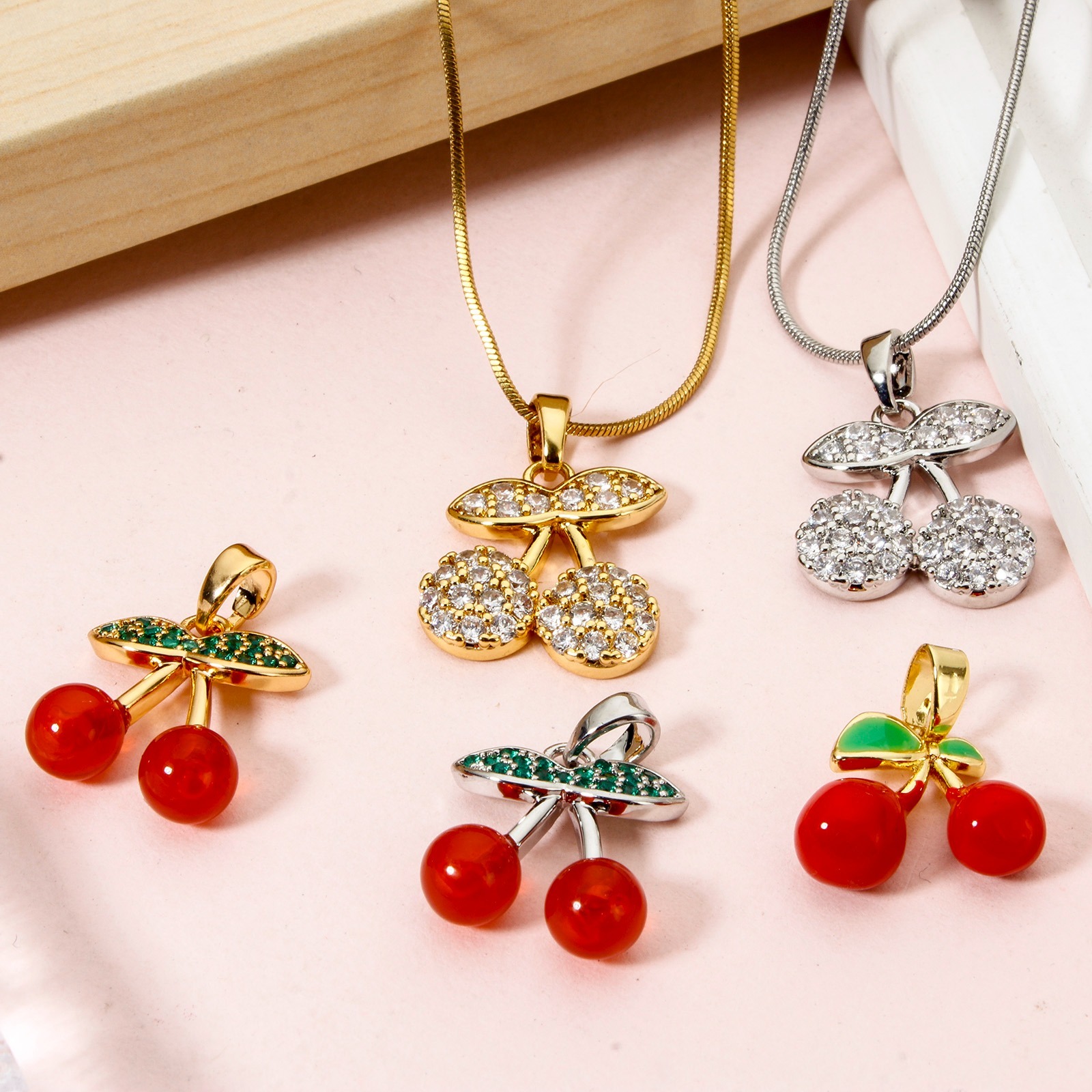 Image de 2 Pcs Pendentif Breloque en Laiton Plaqué Or Véritable Cerise