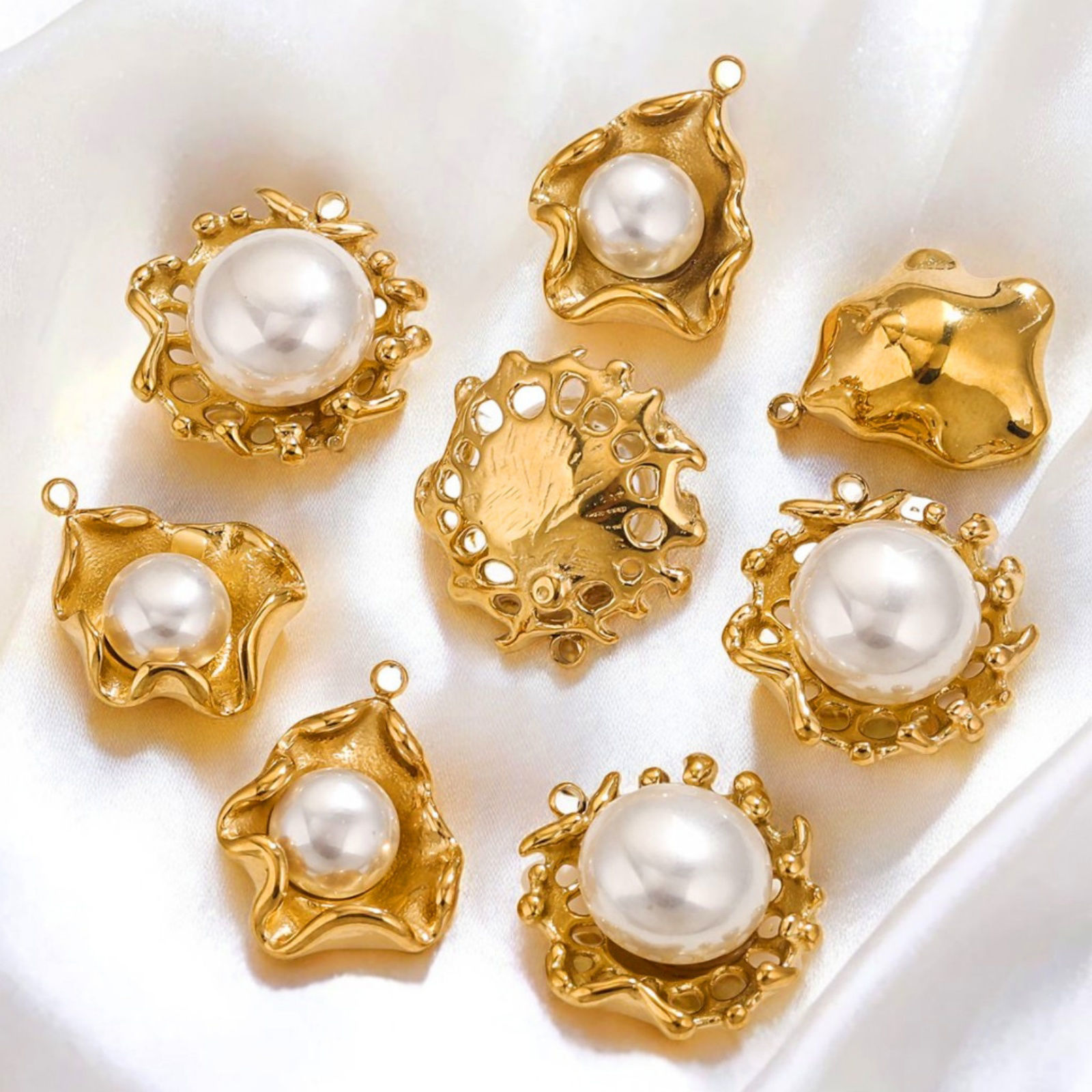 Immagine di 1 Piece Eco-friendly PVD Vacuum Plating 304 Stainless Steel Charms 18K Gold Plated Irregular Shell Imitation Pearl