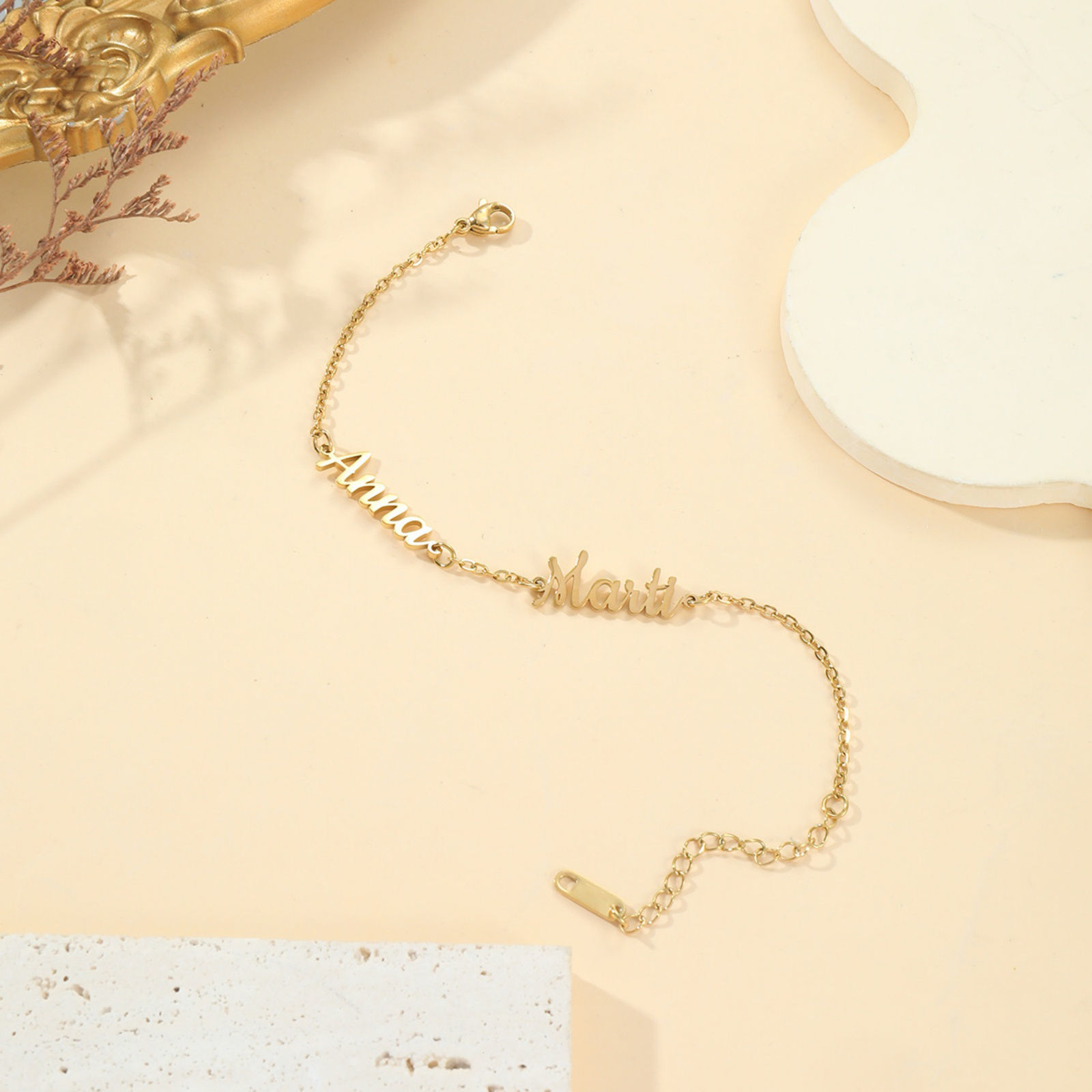 Bild von 304 Edelstahl Familien Schmuck Personalisierte Namensarmbänder, personalisierter Buchstaben-Charm-Anhänger 18cm lang