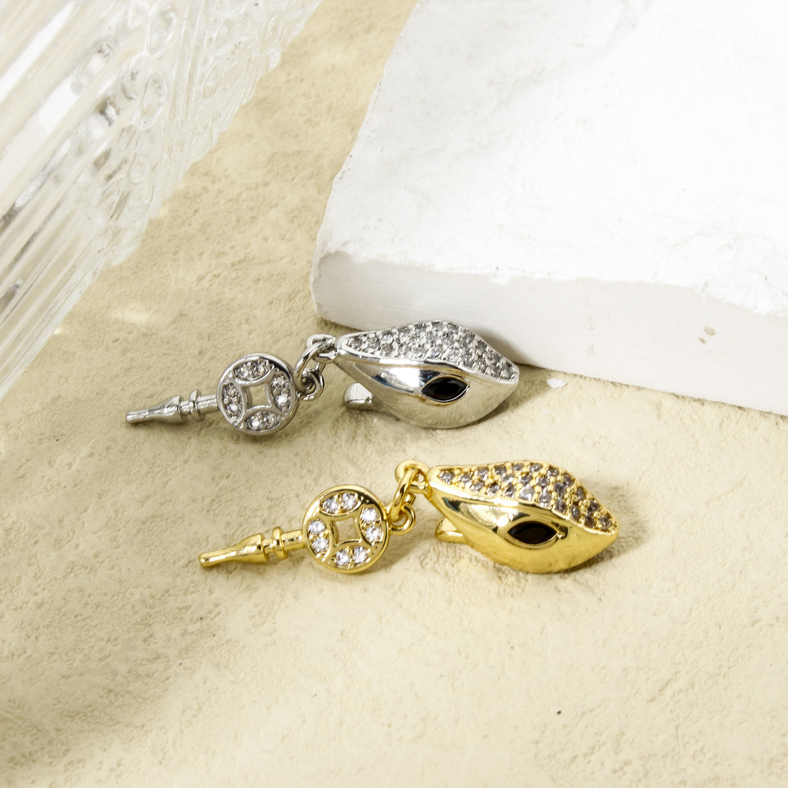 Picture of Eco-friendly Brass Push In Snap Lock Clasps Snake Animal Real Gold Plated Clear Cubic Zirconia